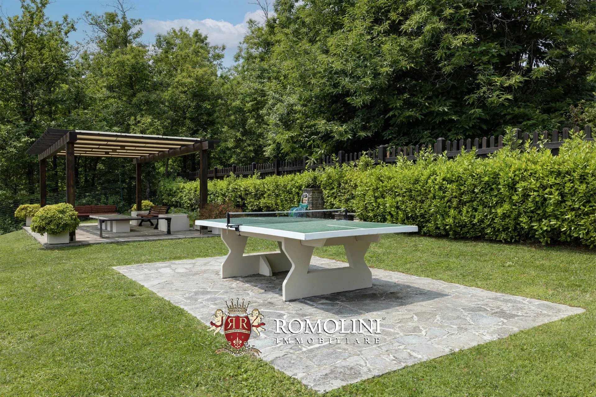6 Bedroom Villa/Townhouse's Image 34