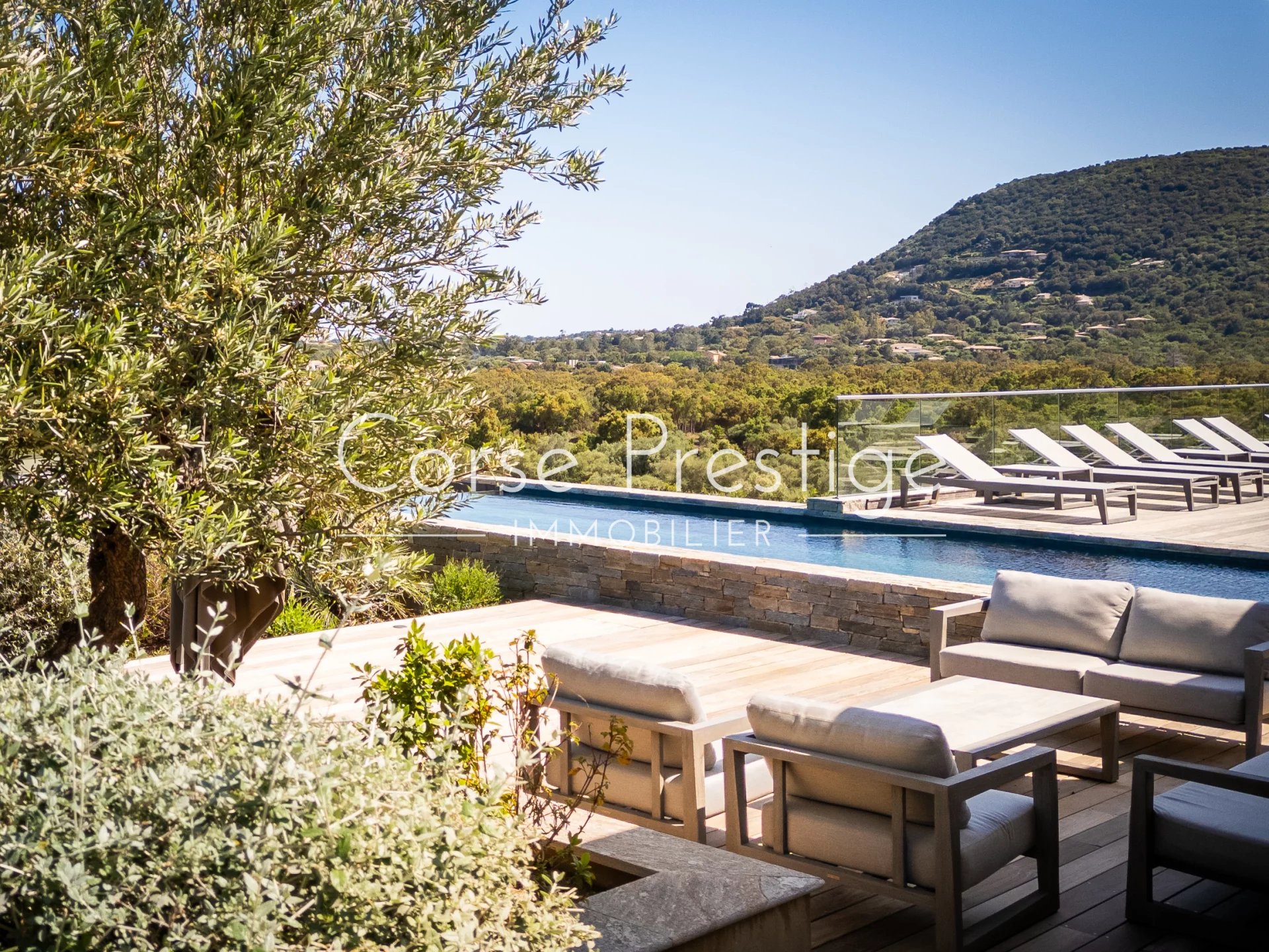 villa contemporaine a vendre plage de pinarello - porto vecchio image4