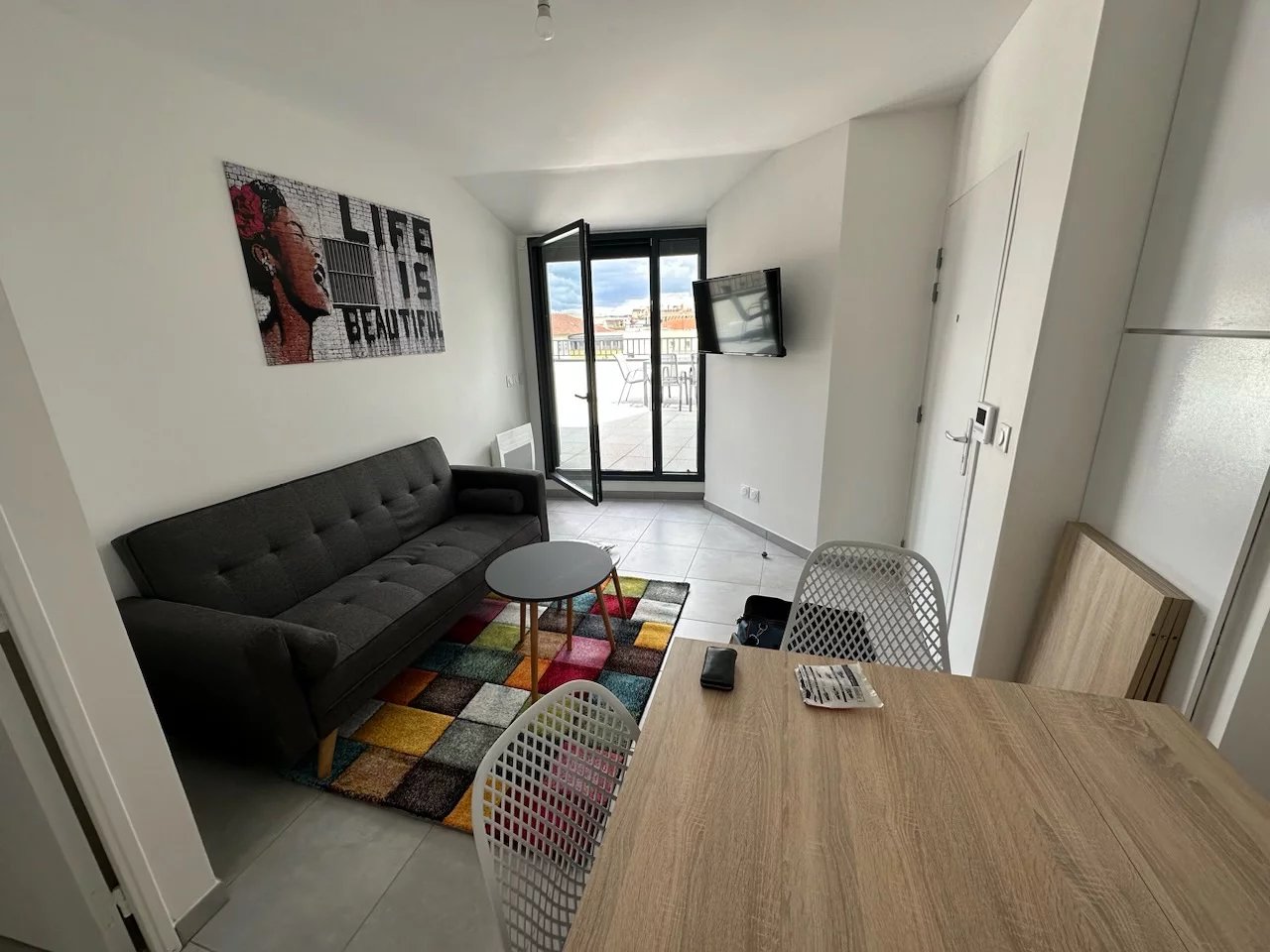 82356001 Location Lyon 7ème