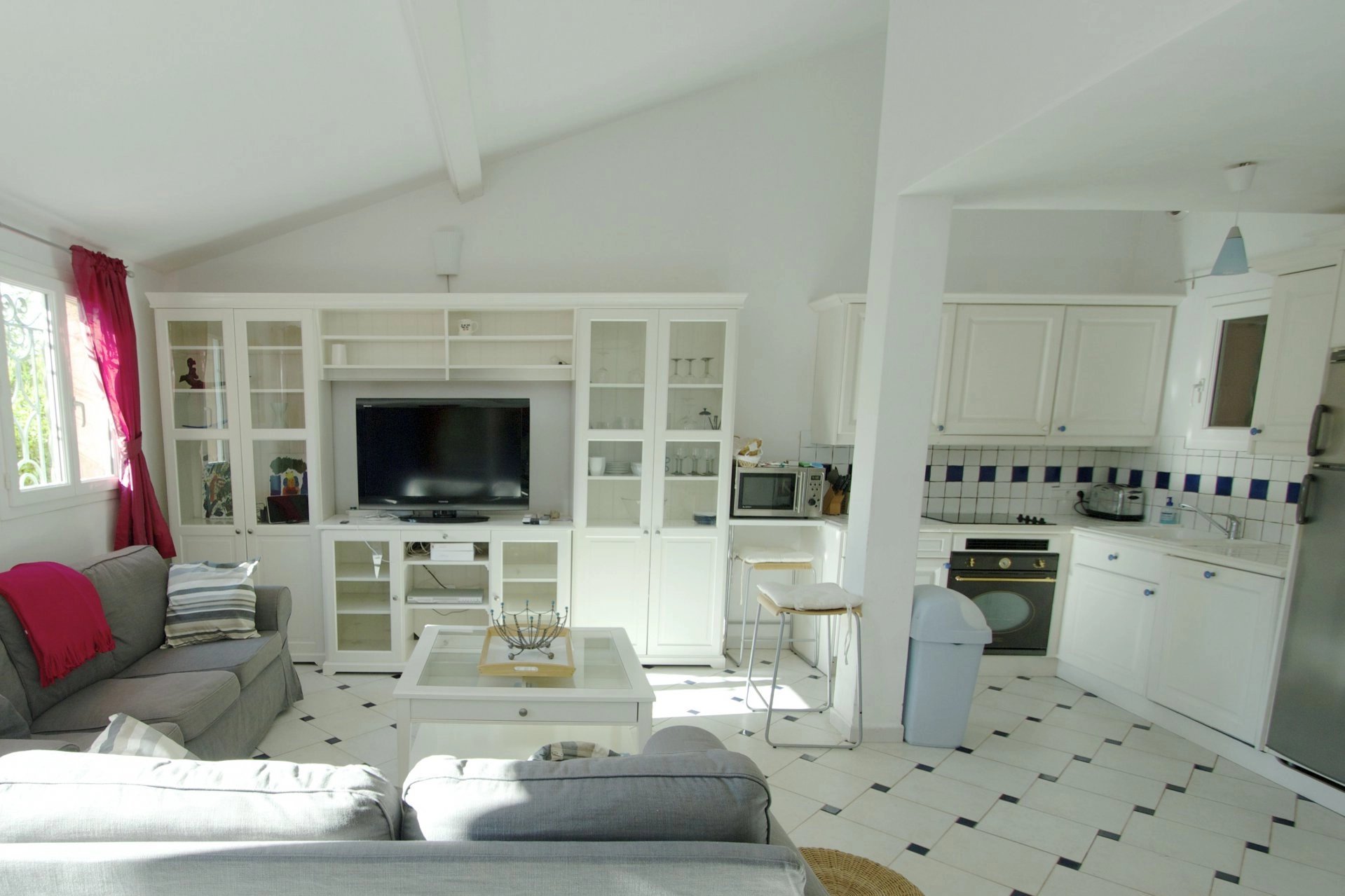 Roquebrune/s Argens, Villa -4 bedrooms -90m2- in luxury domaine, with pool & tennis
