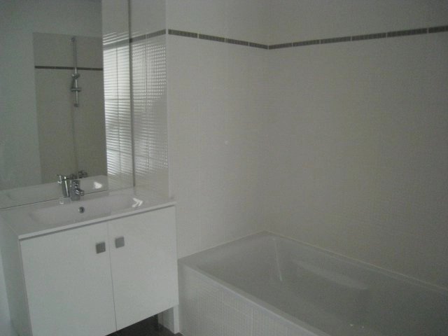 2318254 Location Meyzieu