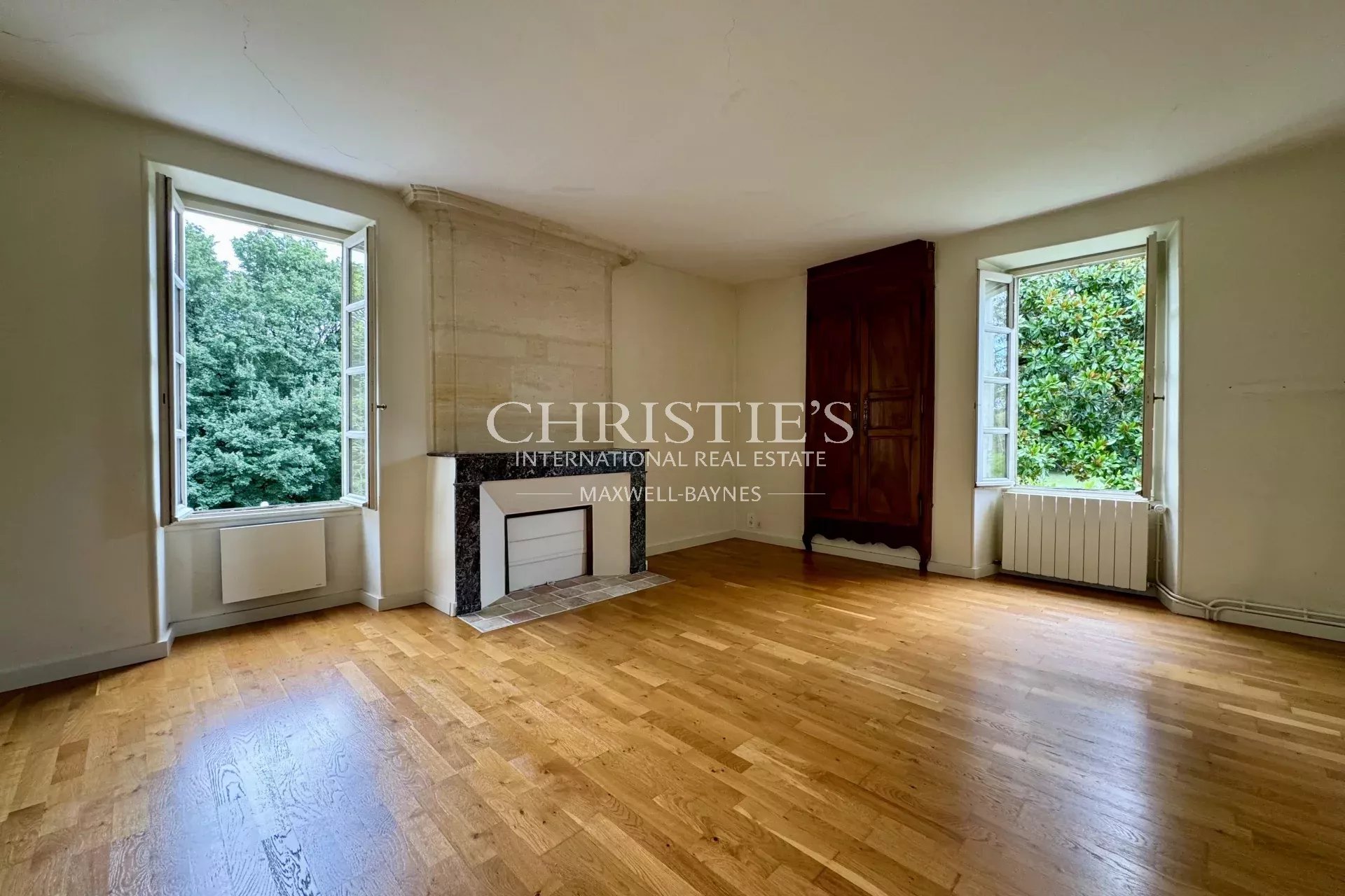 11 Bedroom Villa/Townhouse's Image 21