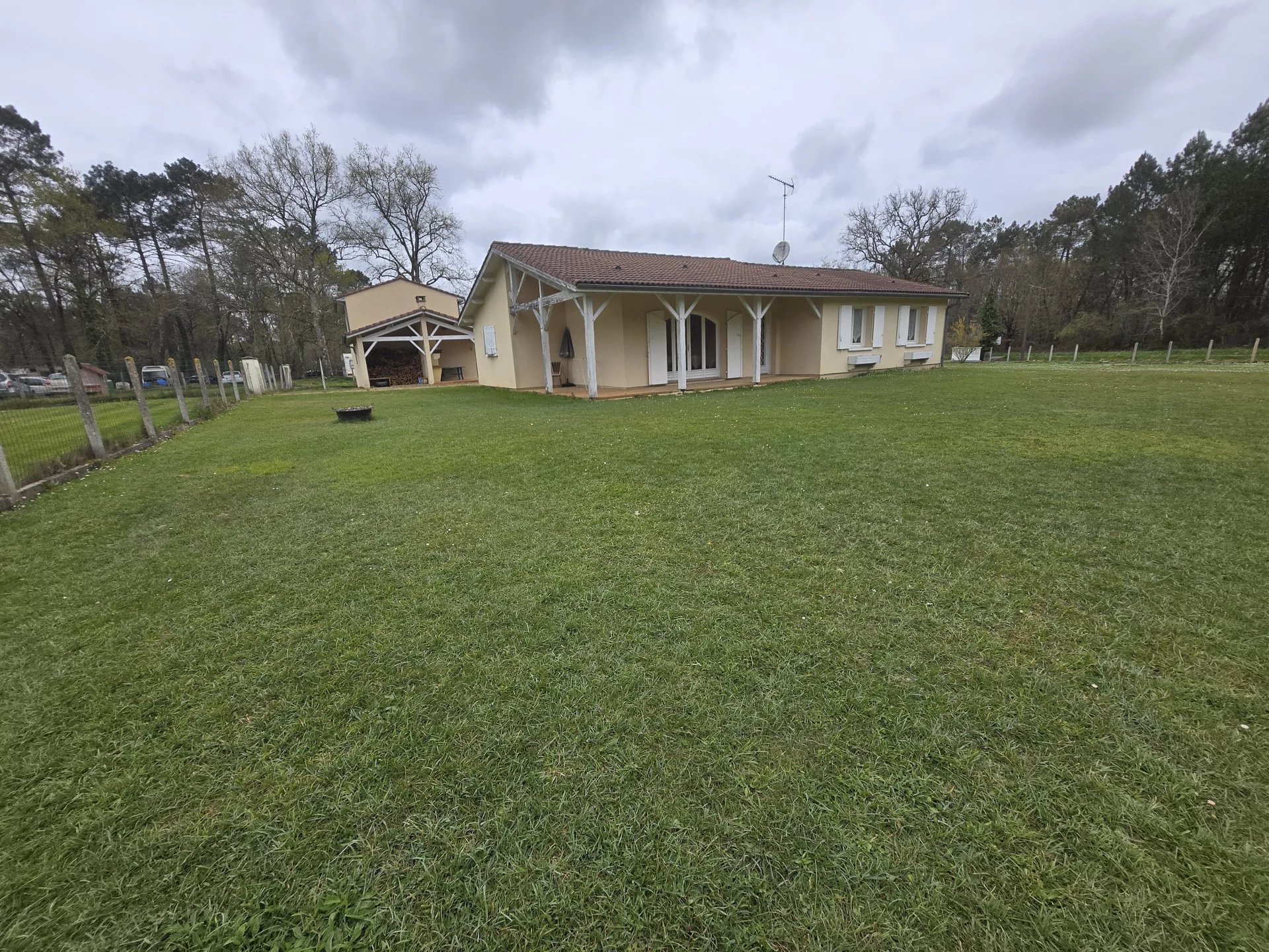 Agence immobilière de ROSER BEATRICE