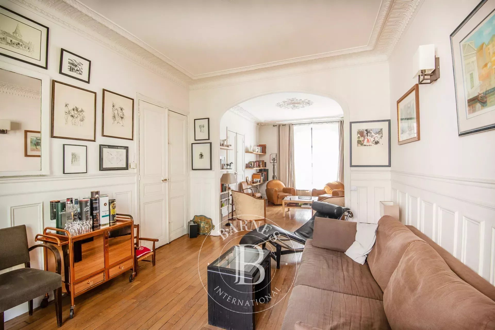 Ev Vanves - picture 4