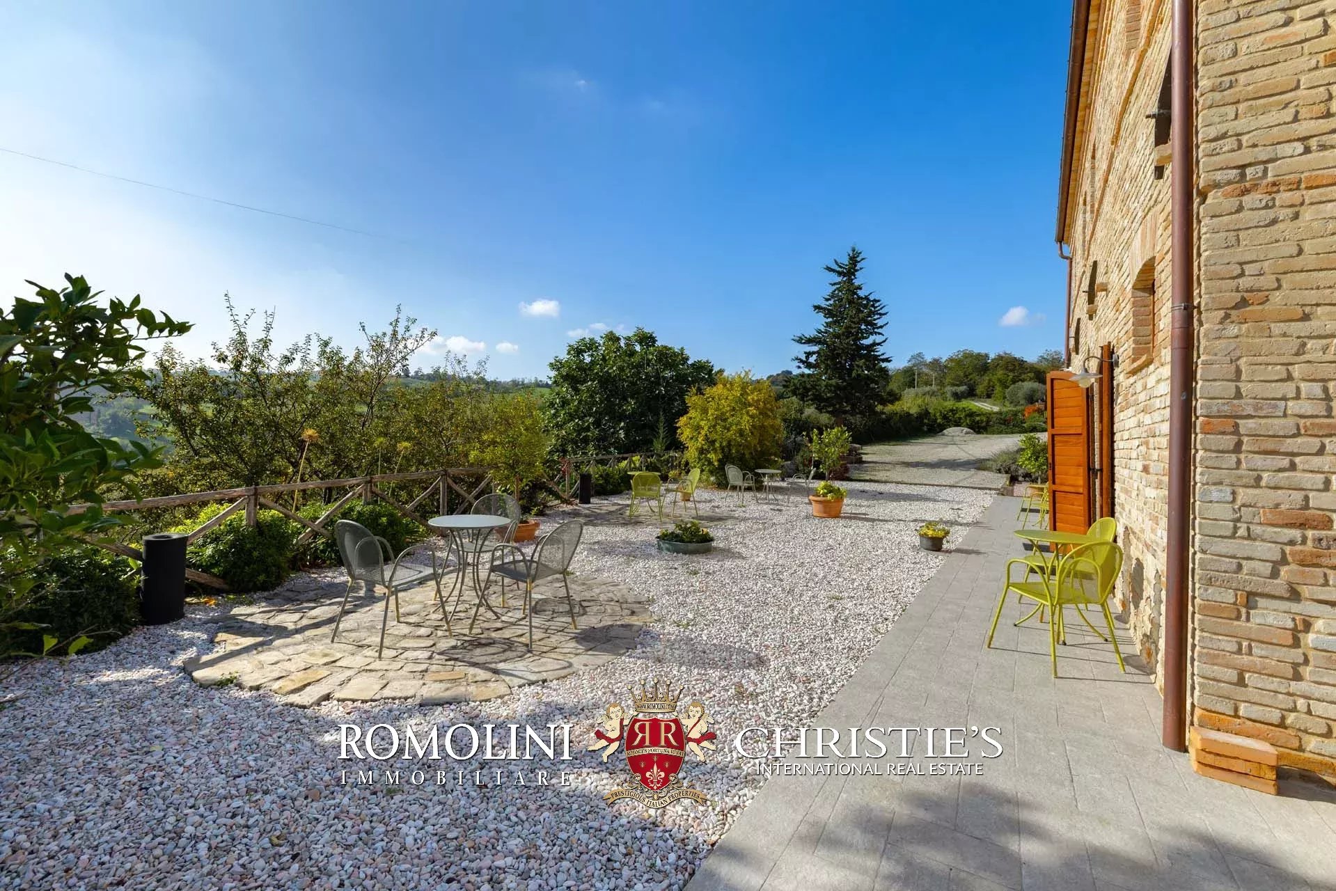 9 Bedroom Villa/Townhouse's Image 18