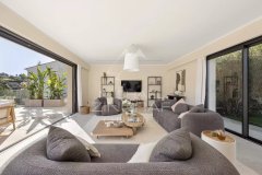 Fully Renovated Villa with Panoramic Views over Saint-Paul de Vence — photo 7 of 7