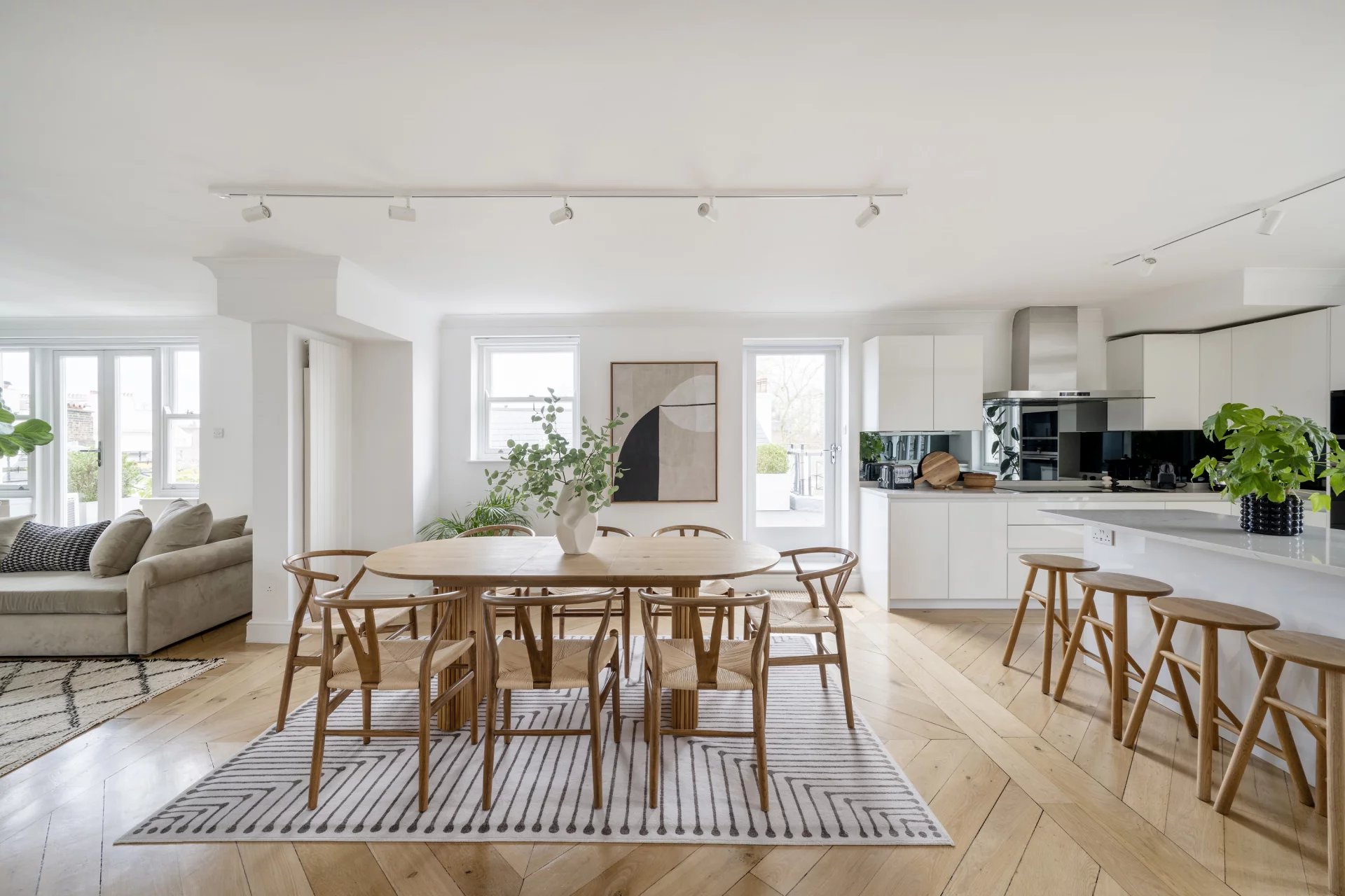 Randolph House, Little Venice / Maida Vale - picture 1