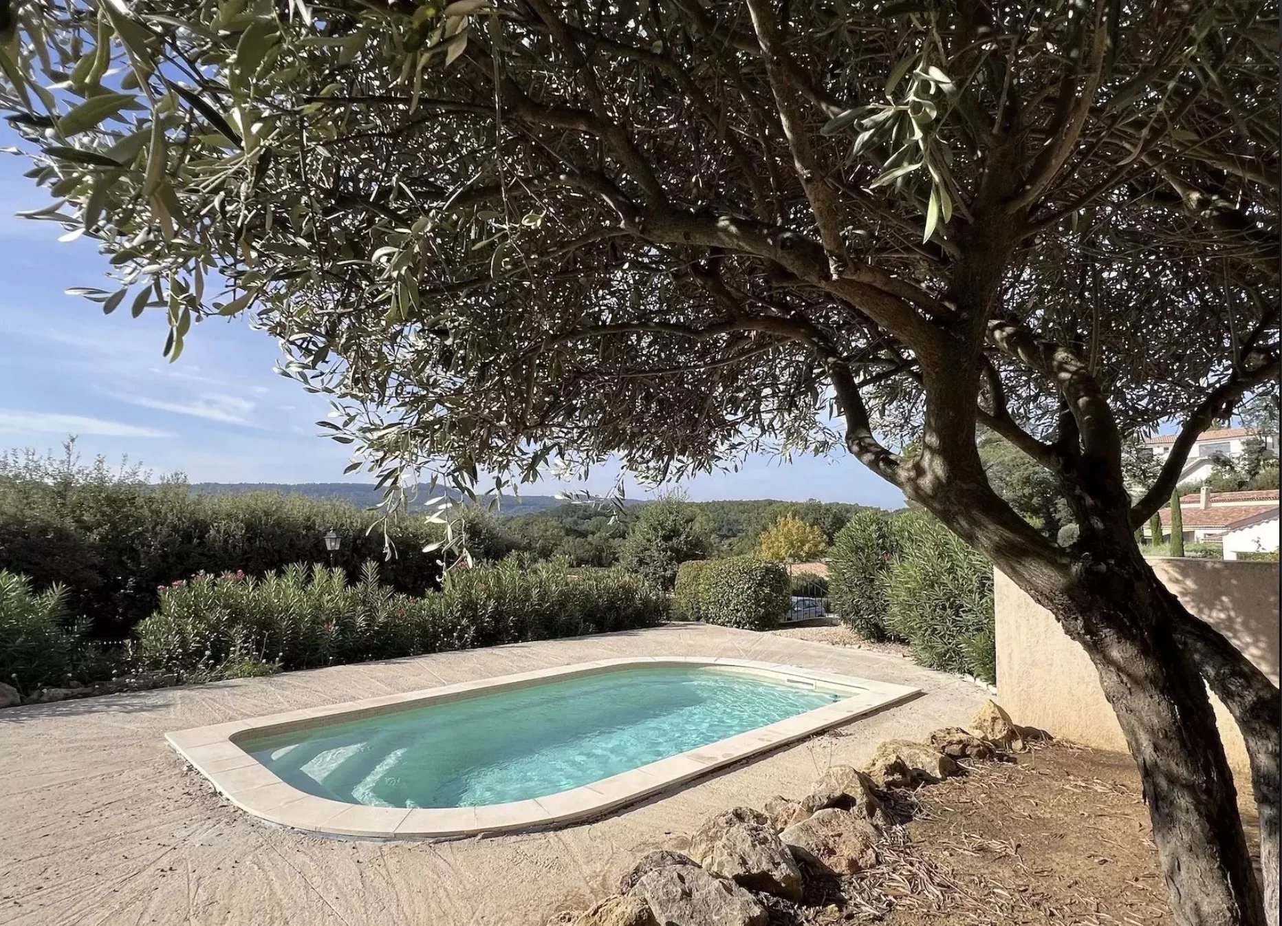 Your Provençal retreat awaits – Tranquility, comfort, and stunning views in Carcès.
