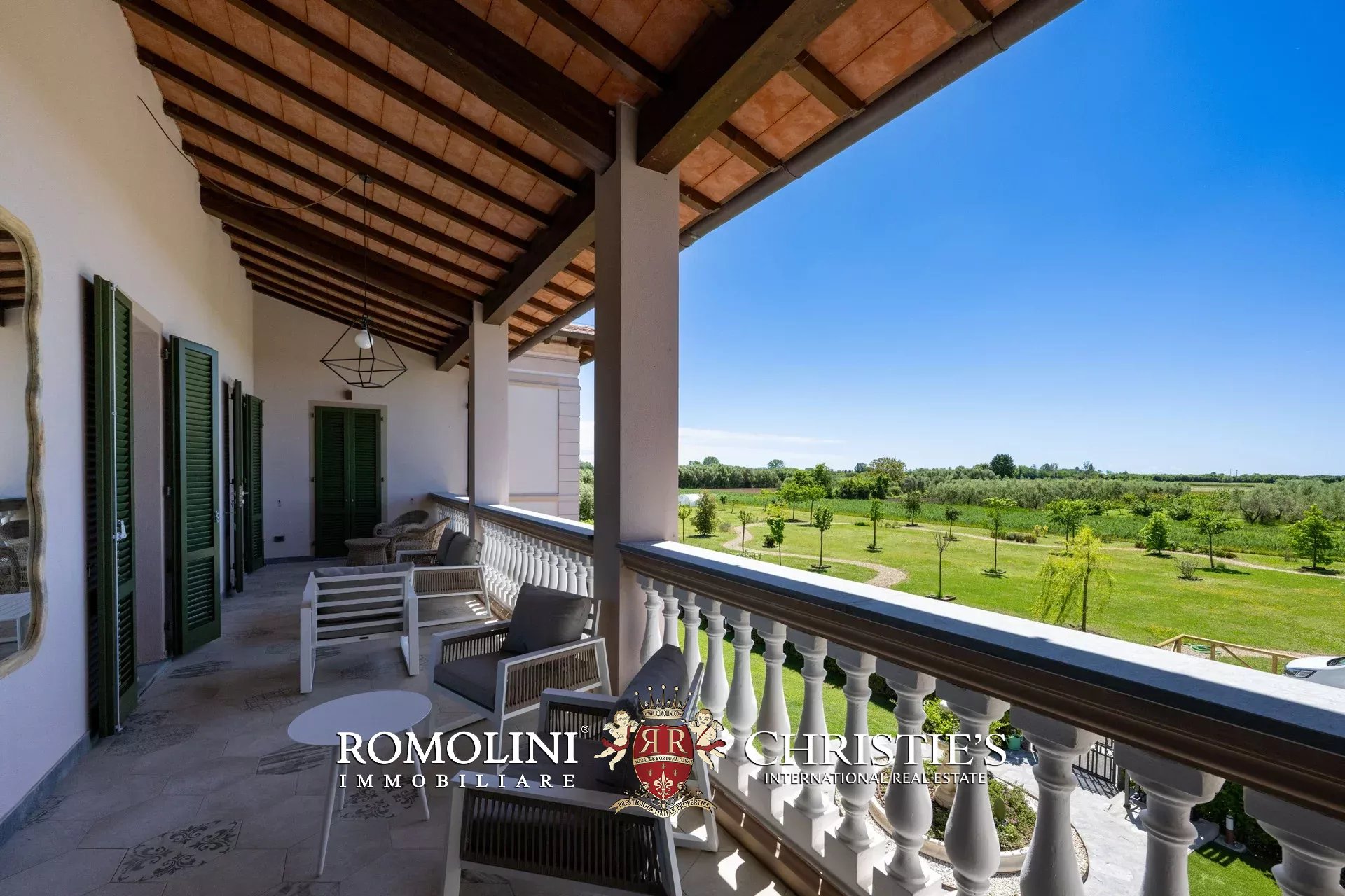 6 Bedroom Villa/Townhouse's Image 34