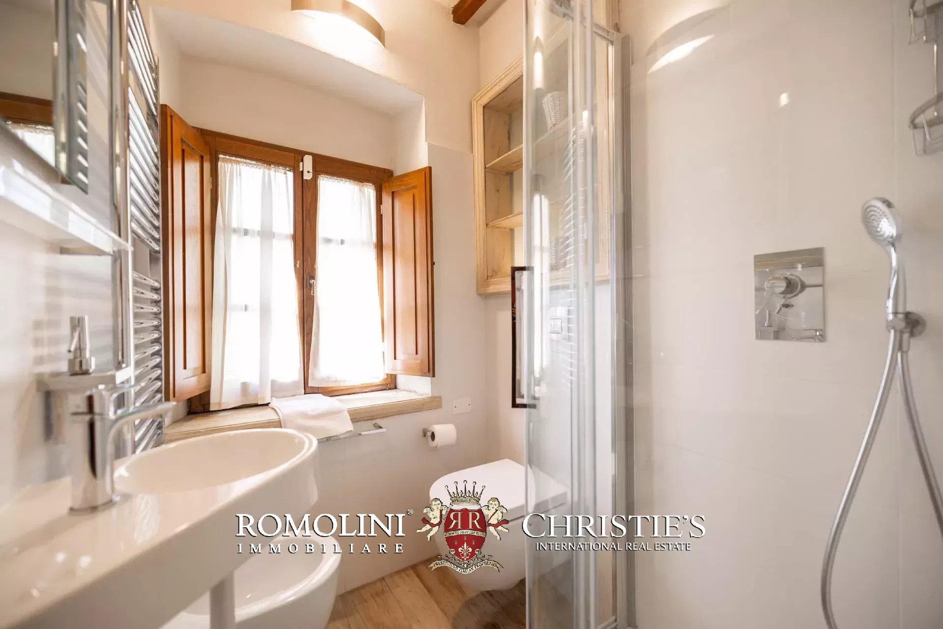 15 Bedroom Villa/Townhouse's Image 42