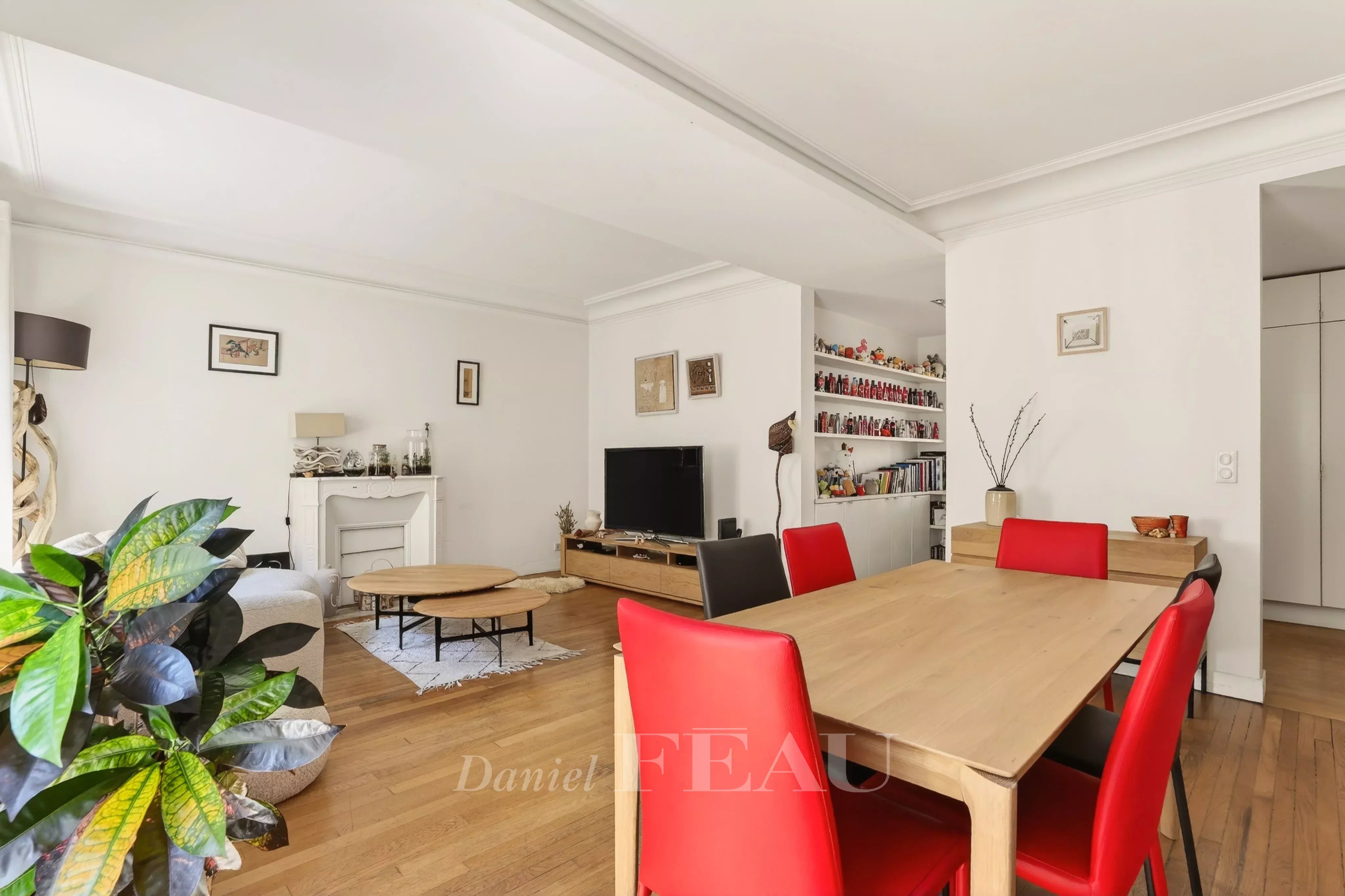 Sale Apartment Paris 15th