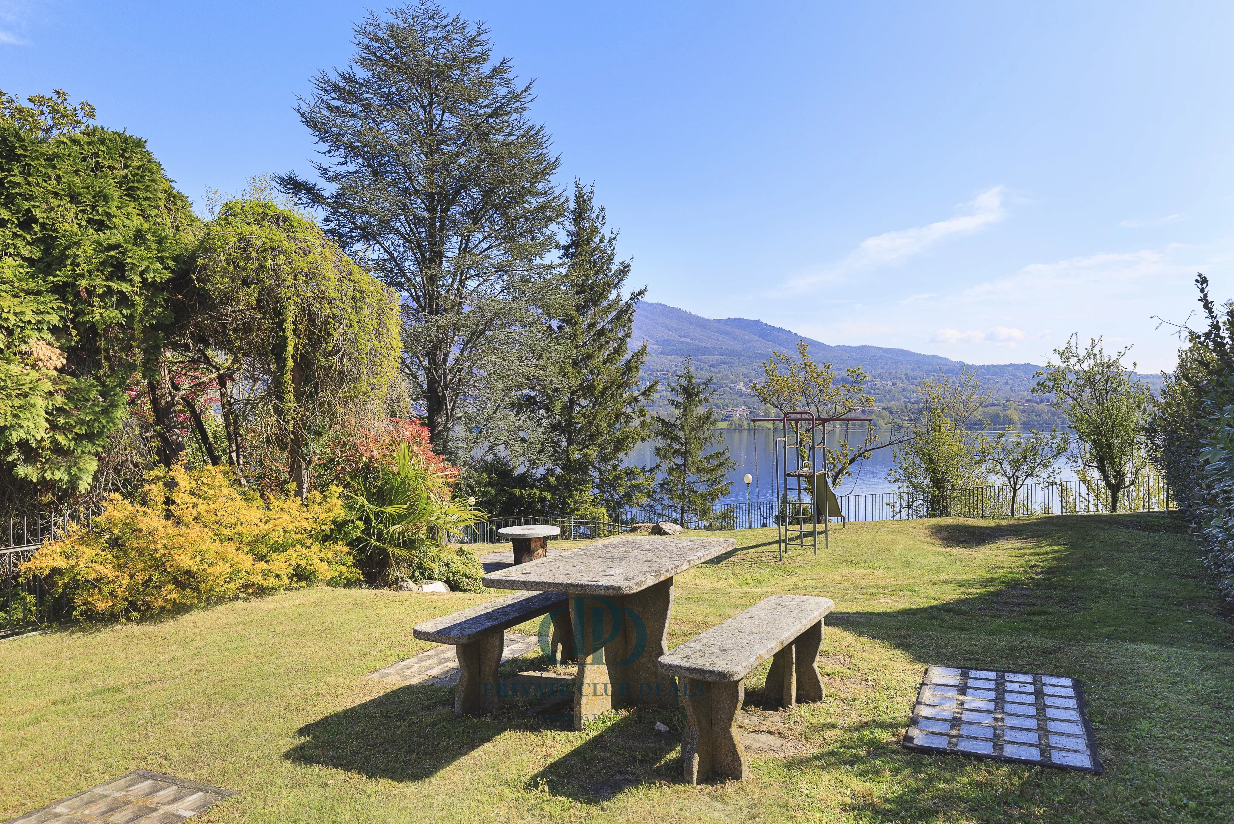 Villa Biandronno - picture 9