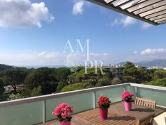 Superb 4 Rooms 100m² - Top Floor with Terrace Sea View -Le Cannet — photo 1 of 7