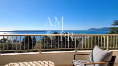 Apartment with sea view in a prestigious residence — photo 4 of 14