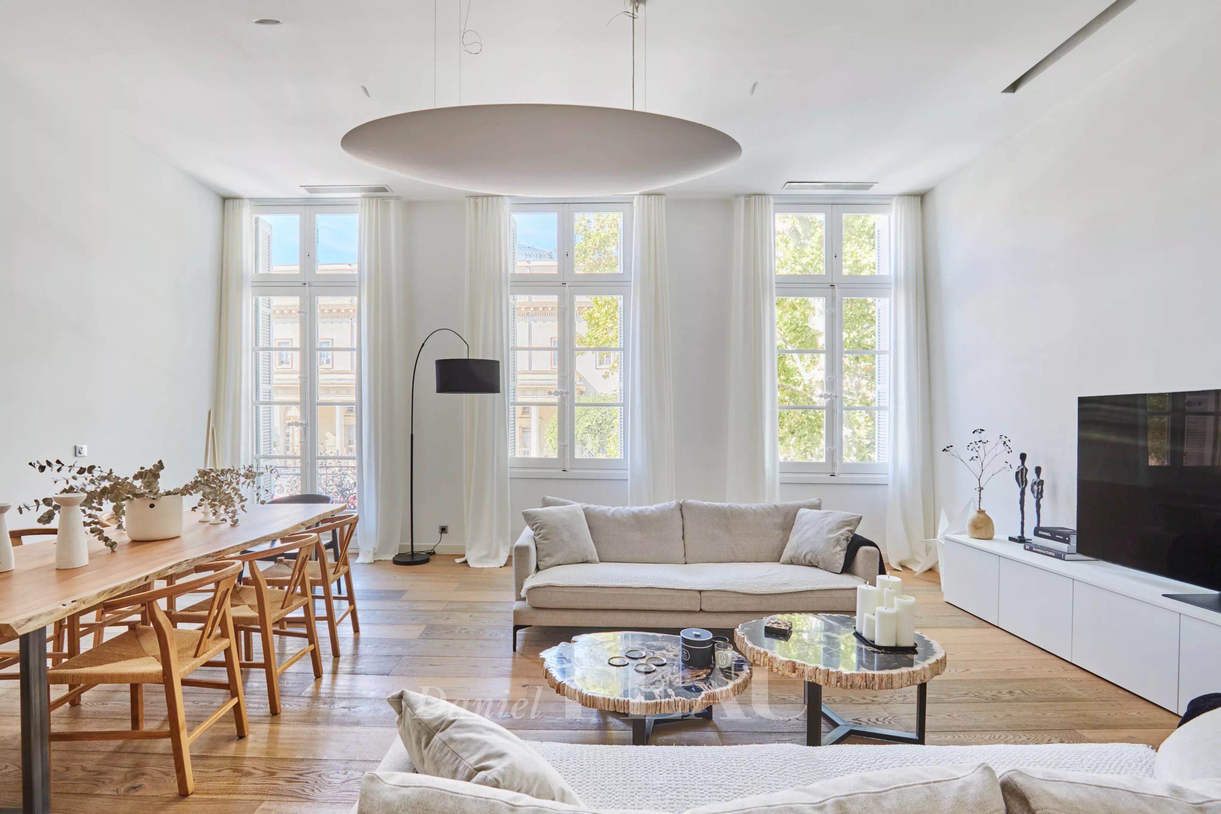 Aix-en-Provence - Appartement dans très bel Hôtel Particulier XVIIème