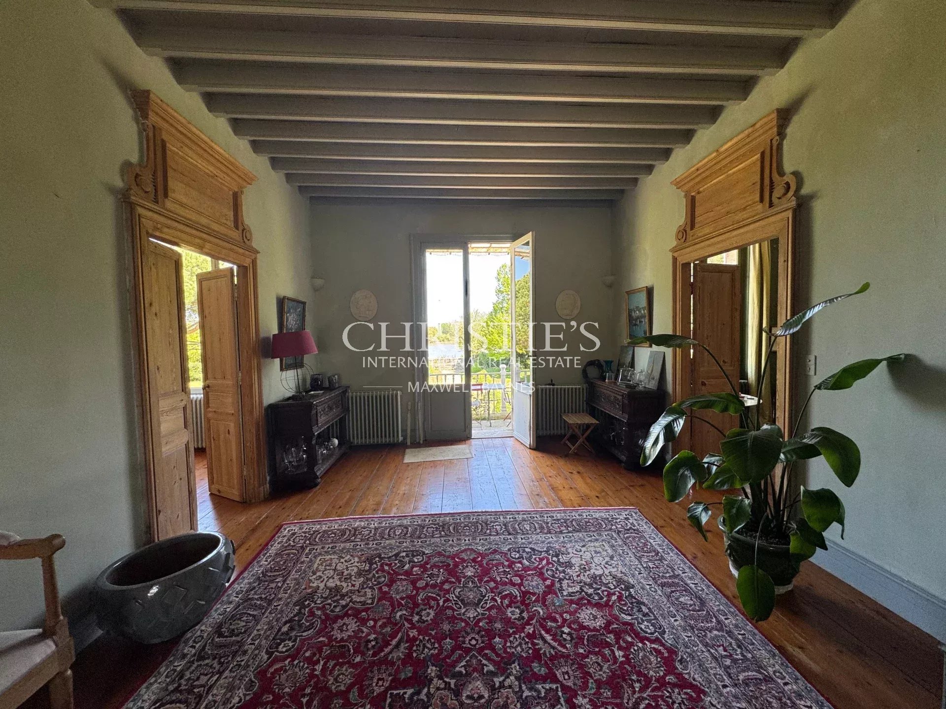4 Bedroom Villa/Townhouse's Image 4
