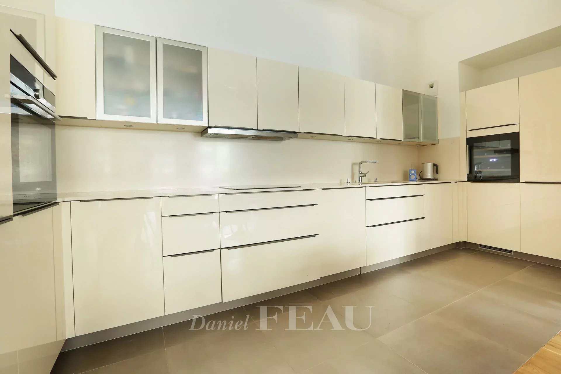 Rental Apartment Paris 16th