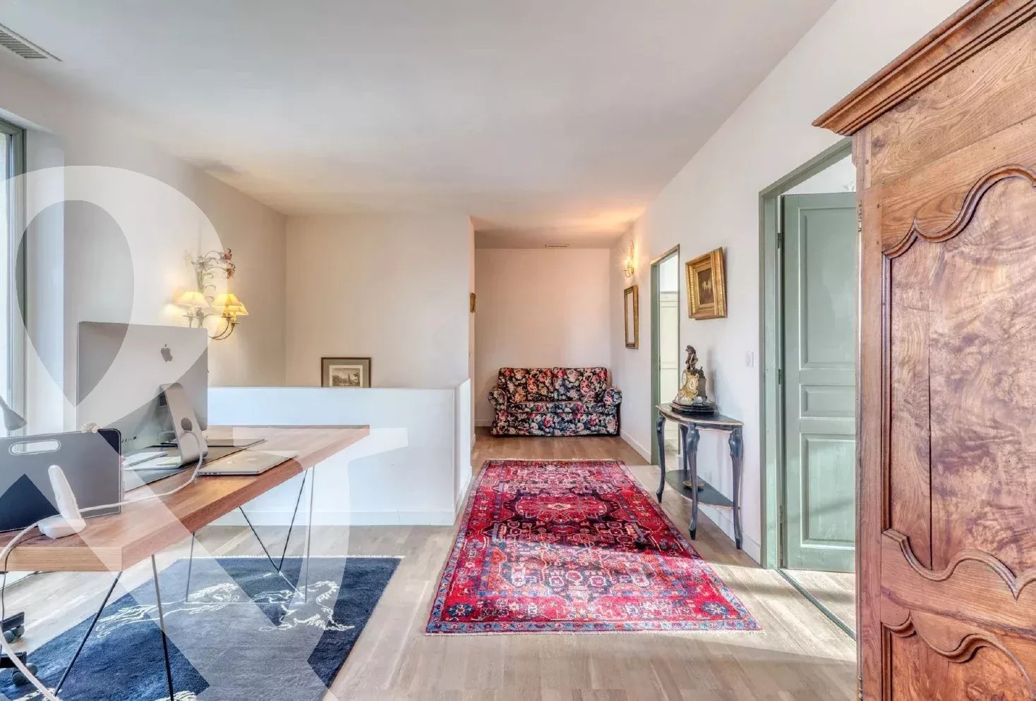 AU CALME DANS UN TRES BEAU PARC