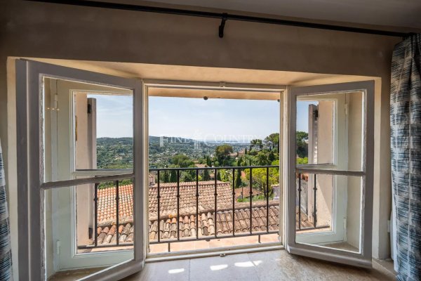 Unique pair of village houses in heart of MOUGINS VILLAGE — photo 5