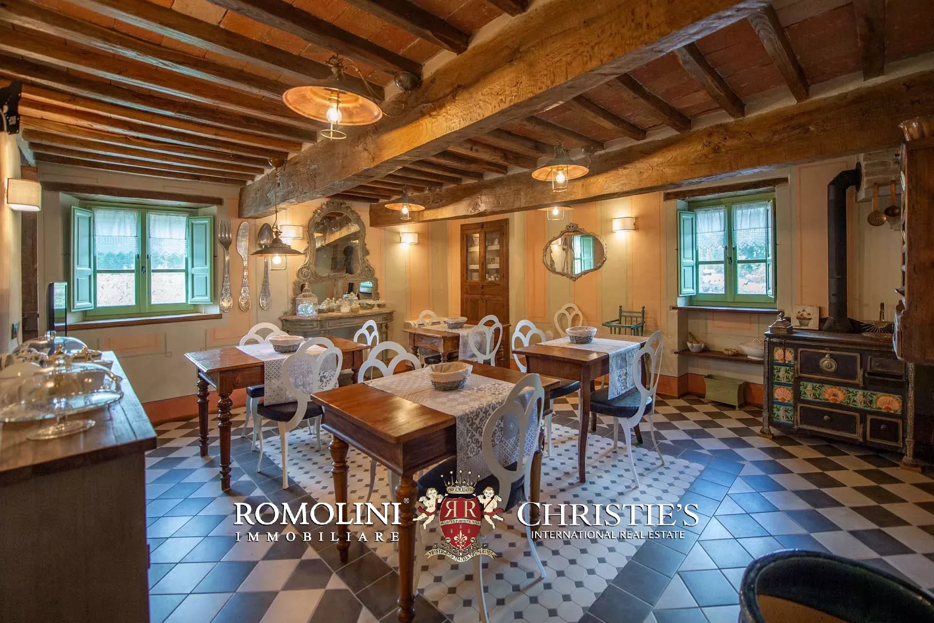 7 Bedroom Villa/Townhouse's Image 60