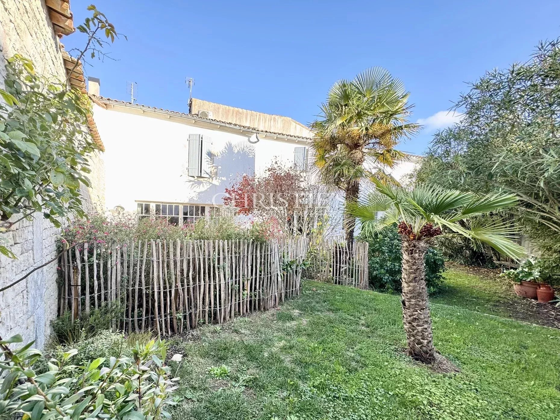5 Bedroom Villa/Townhouse's Image 25