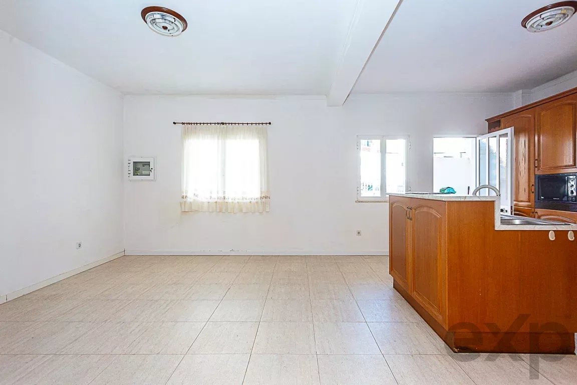 Three-bedroom house with potential for rental income – Gambelas, Montenegro 86834316 image 17
