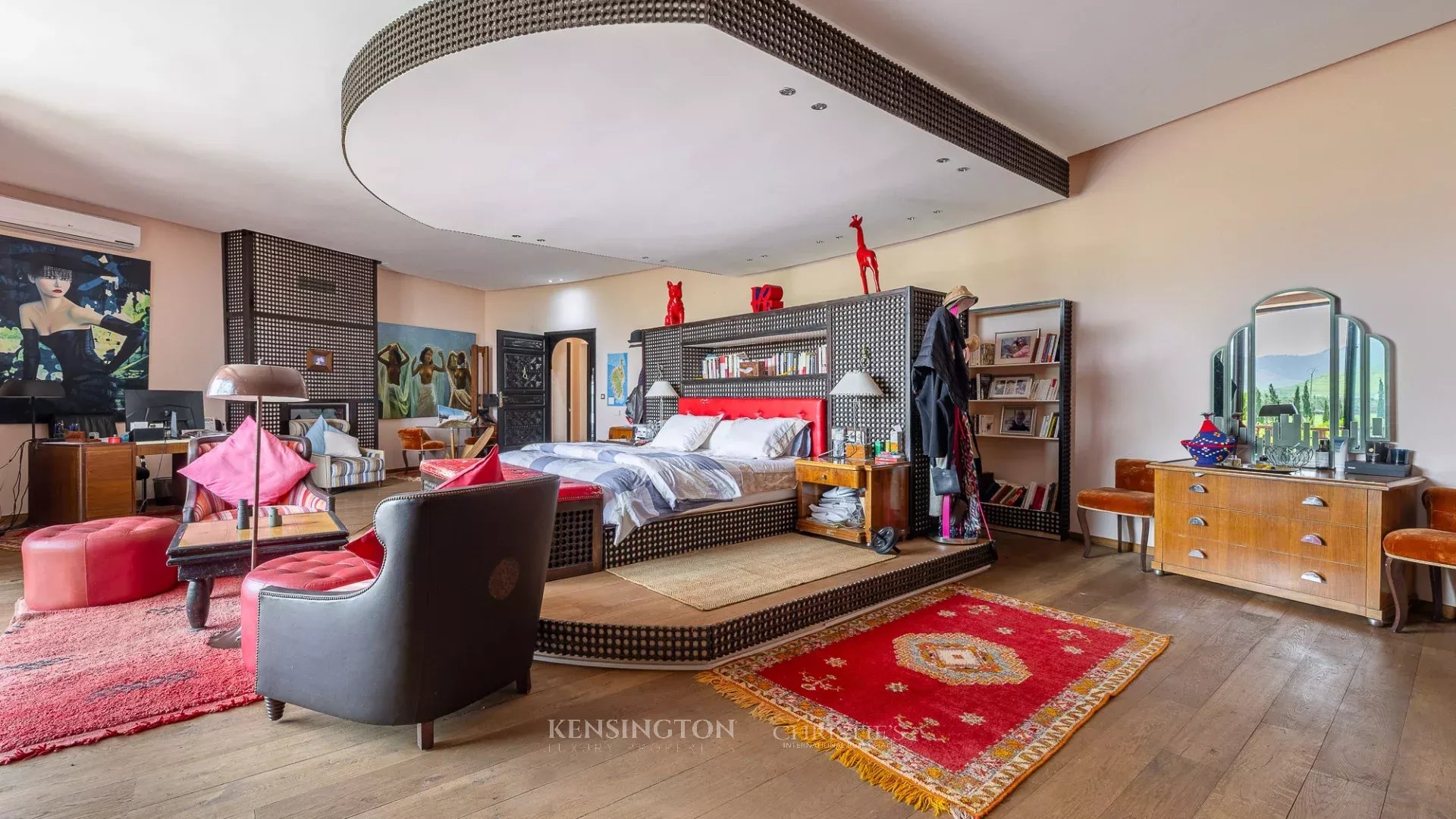 9 Bedroom Villa/Townhouse's Image 61
