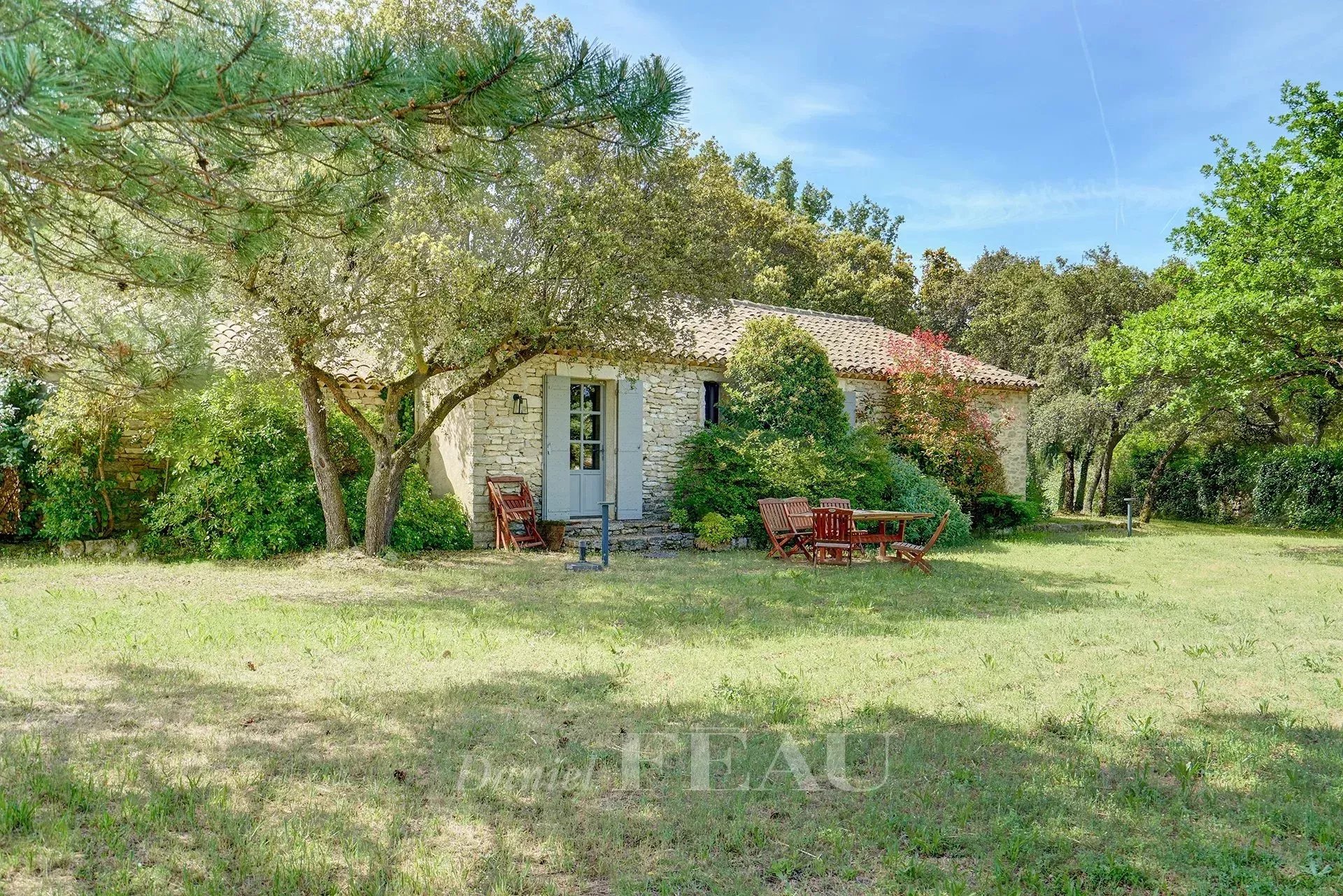 Ménerbes - Maison de plain pied à rafraîchir