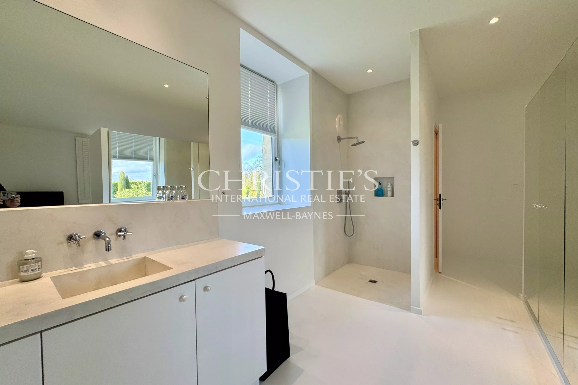 6 Bedroom Villa/Townhouse's Image 33