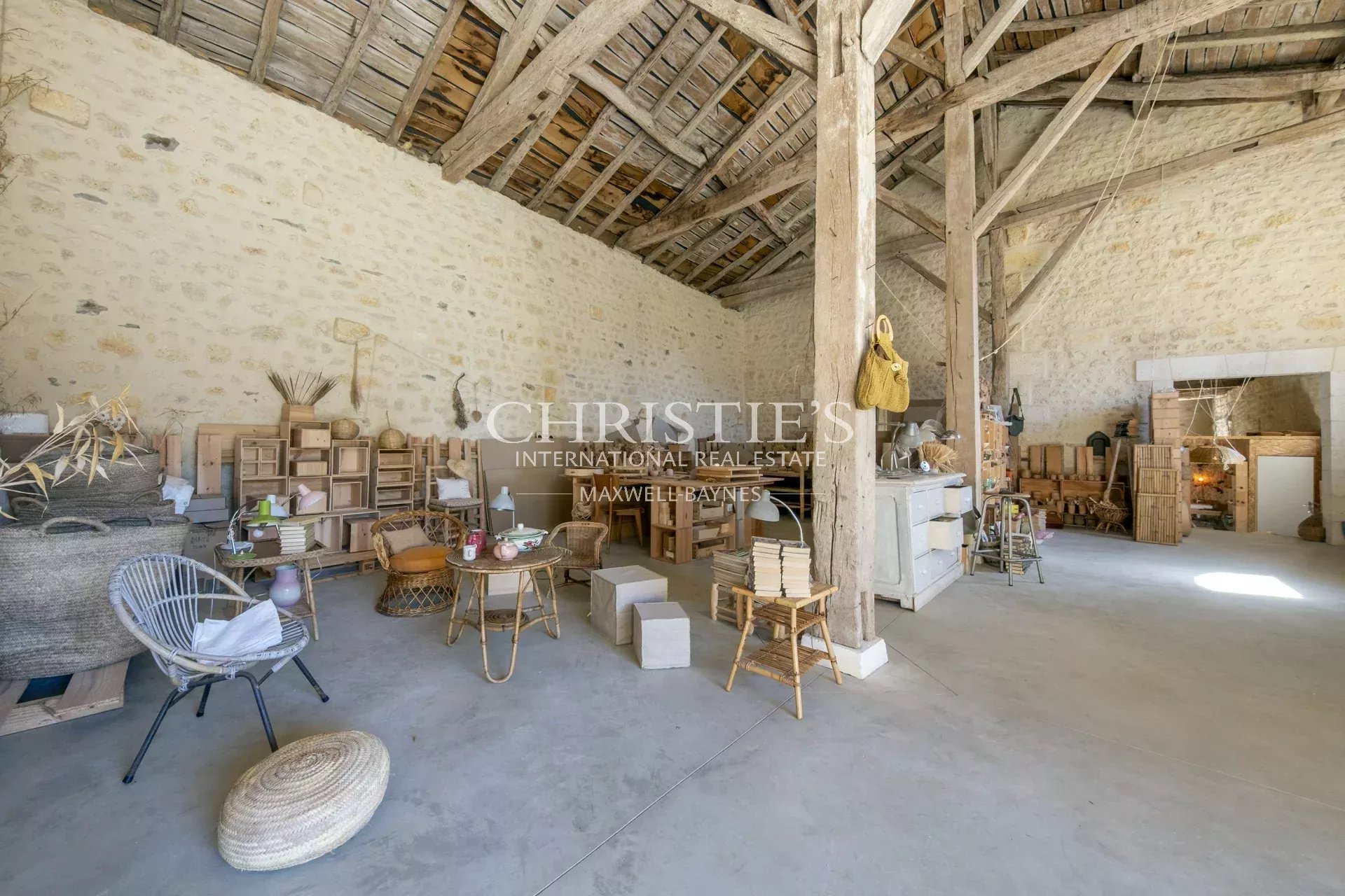 8 Bedroom Chateau's Image 38