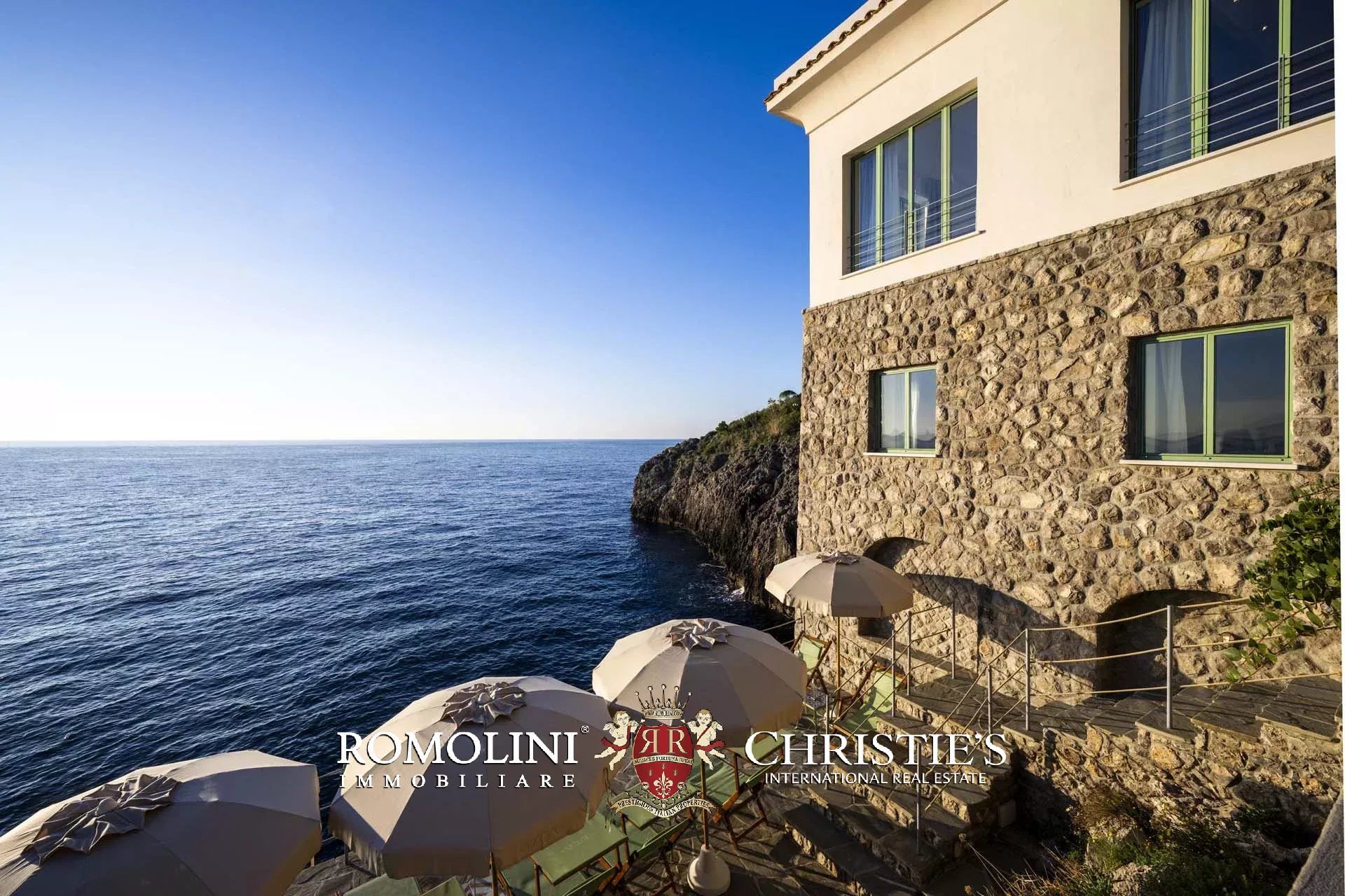 8 Bedroom Villa/Townhouse's Image 33
