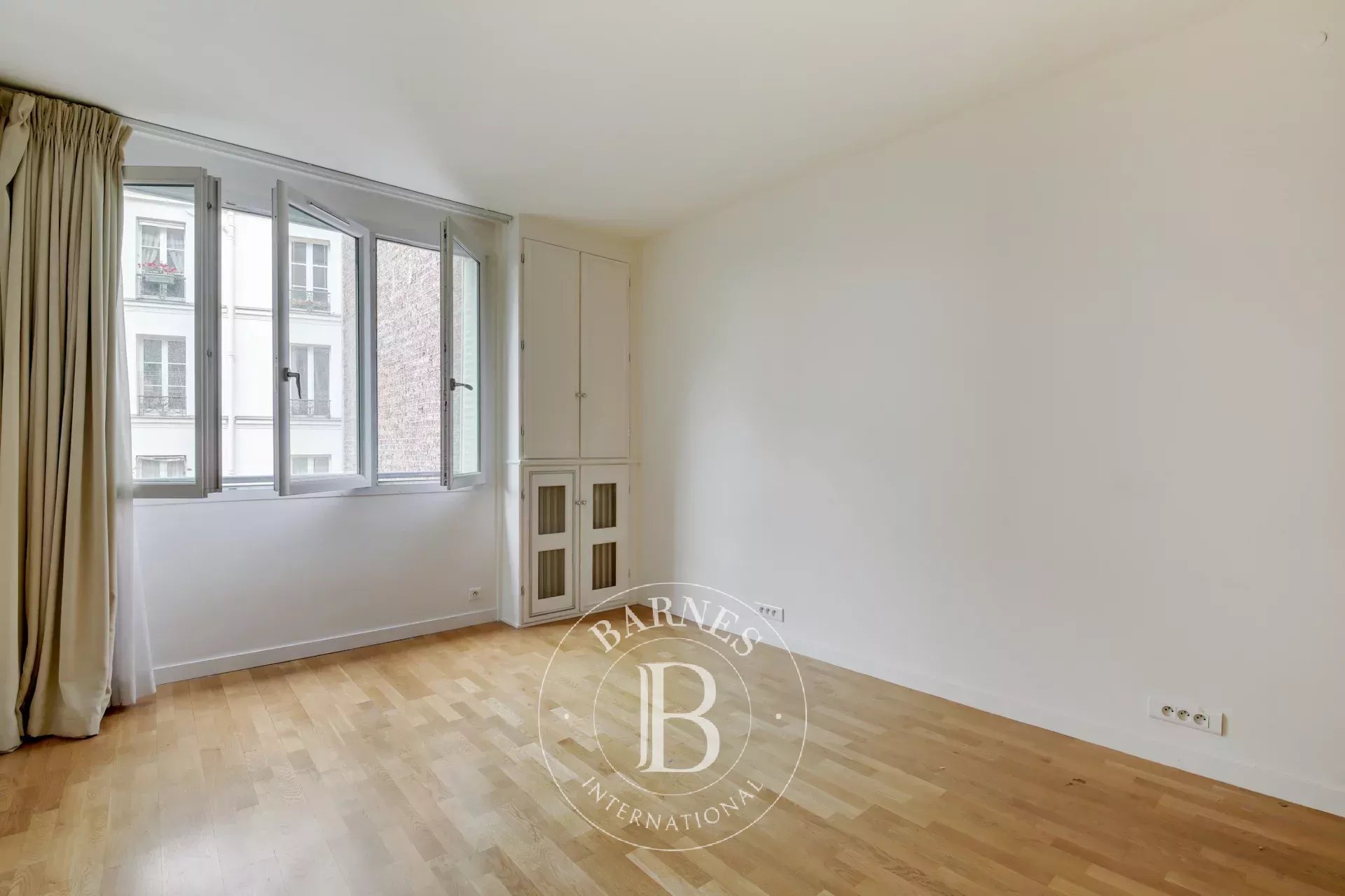 Daire Paris 7ème - picture 8