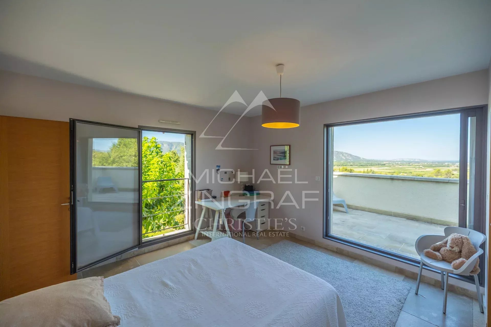 4 Bedroom Villa/Townhouse's Image 4