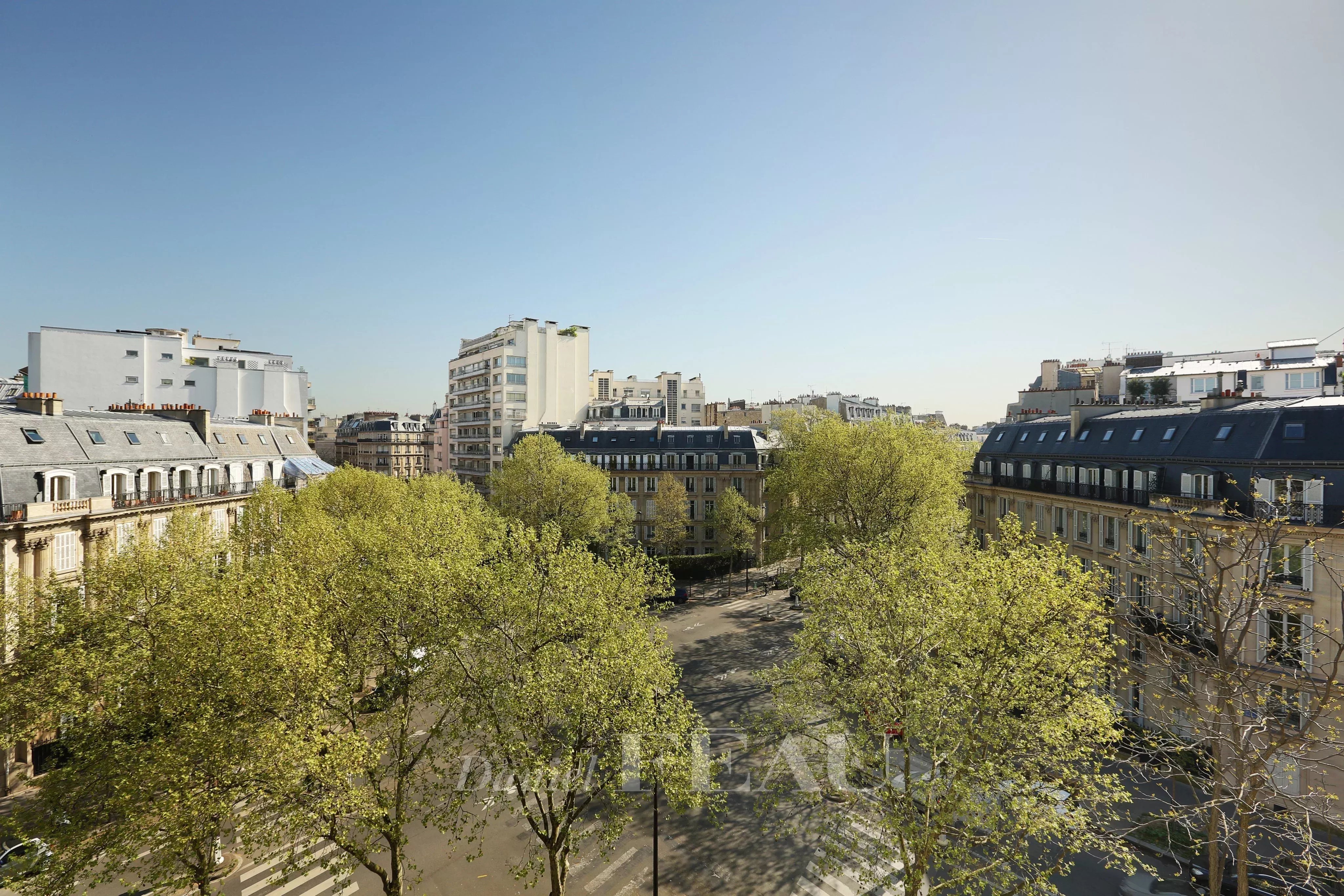 Location Appartement Paris 17ème