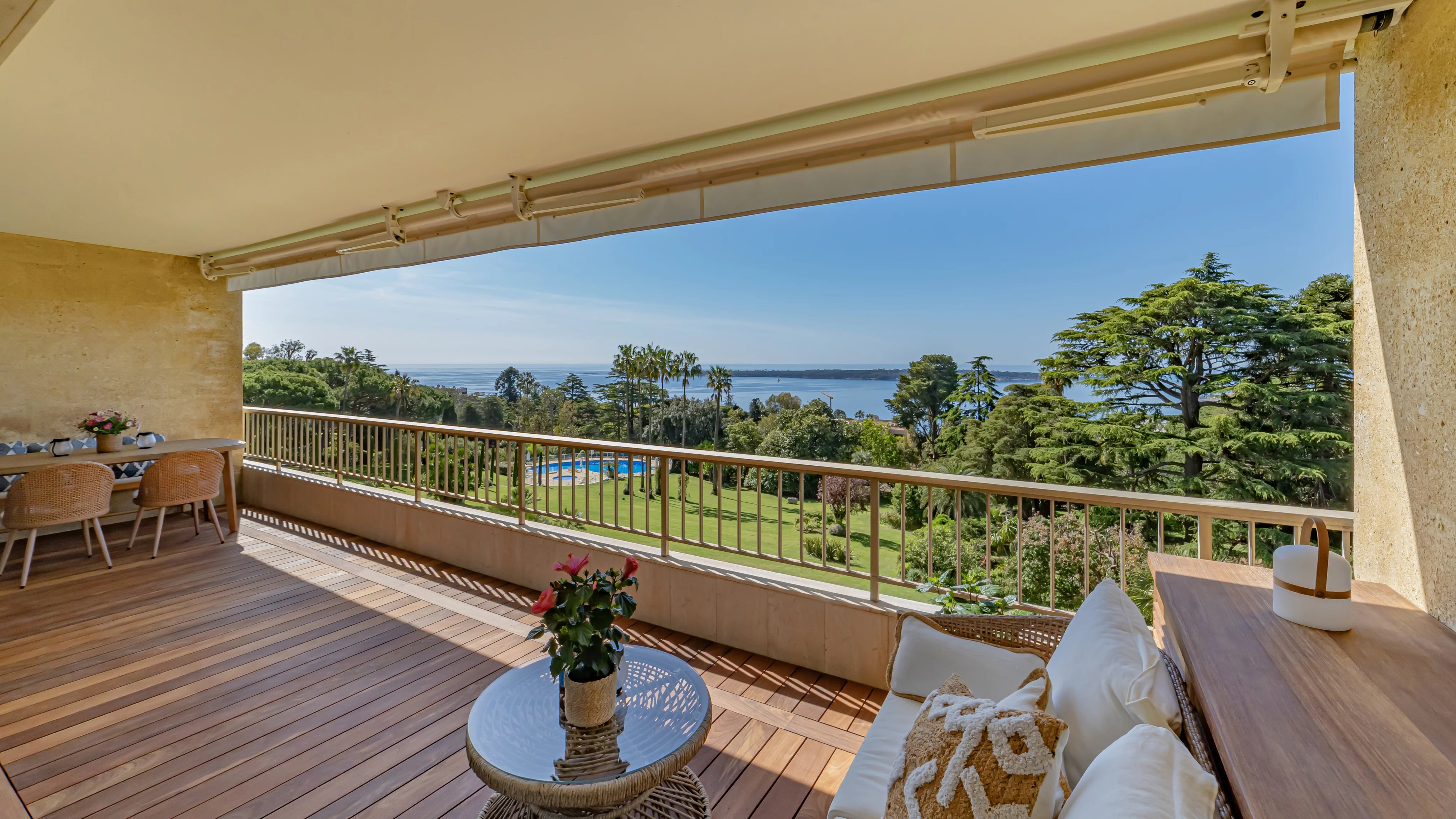 Sole agent - Magnificent apartment Sea and park view