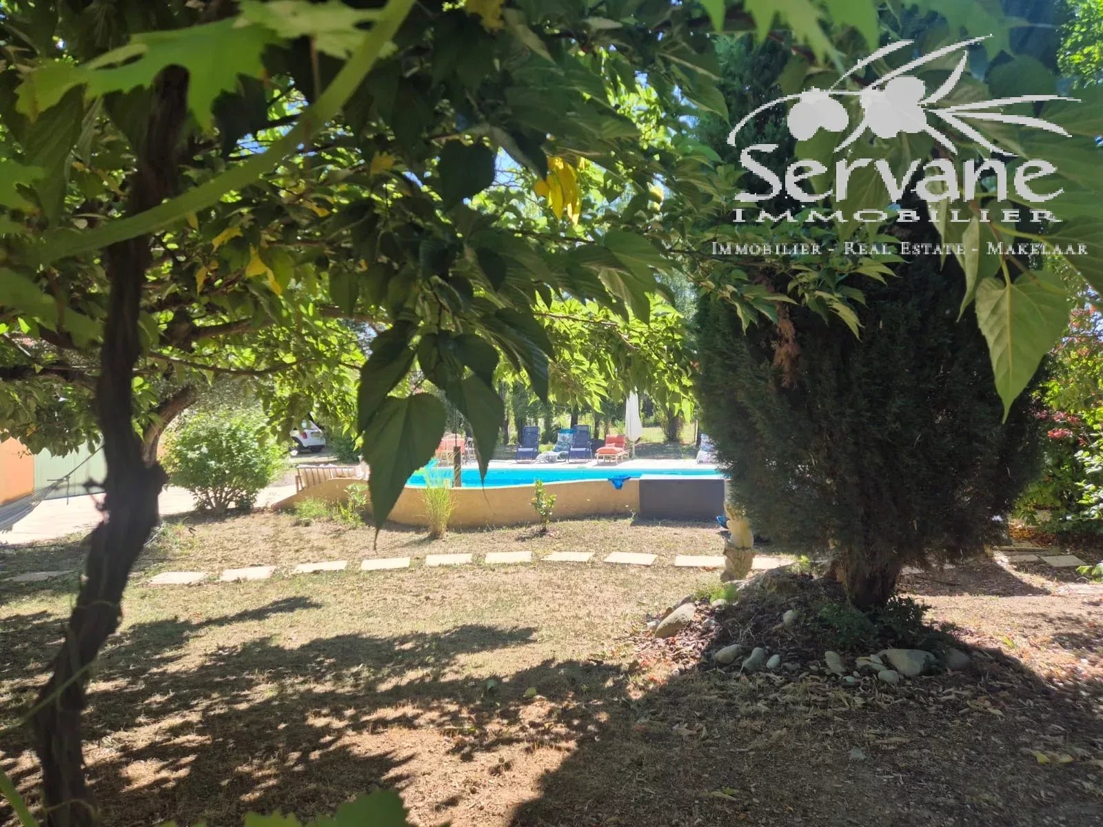 SOLE AGENCY LORGUES 3 BEDROOMS VILLA