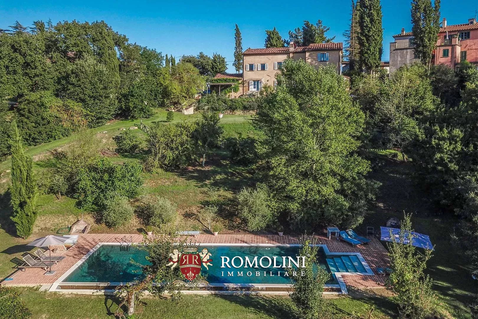 6 Bedroom Villa/Townhouse's Image 14
