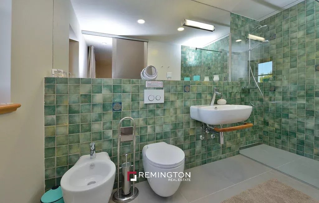 4 Bedroom Villa/Townhouse's Image 7