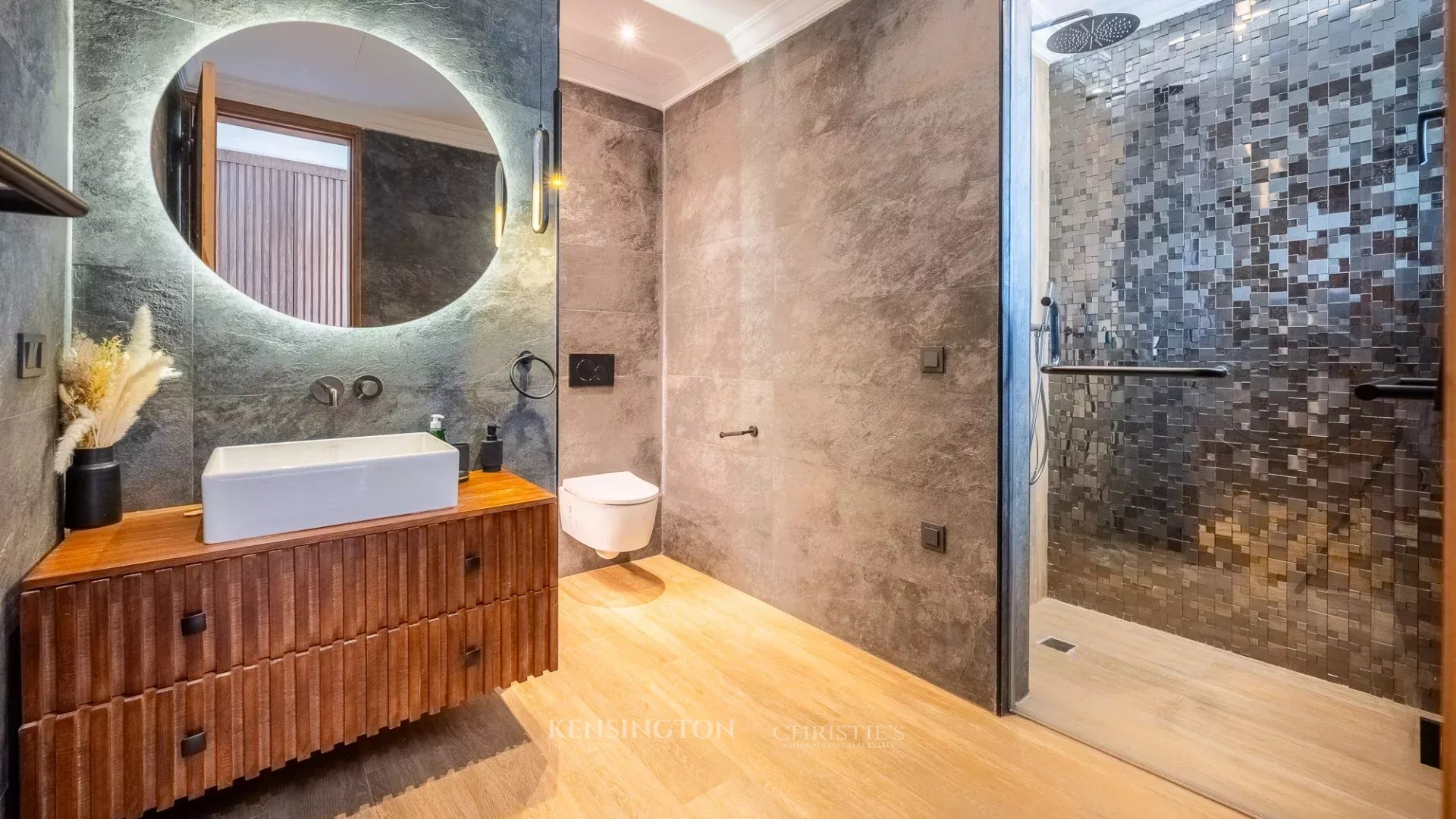 5 Bedroom Villa/Townhouse's Image 39