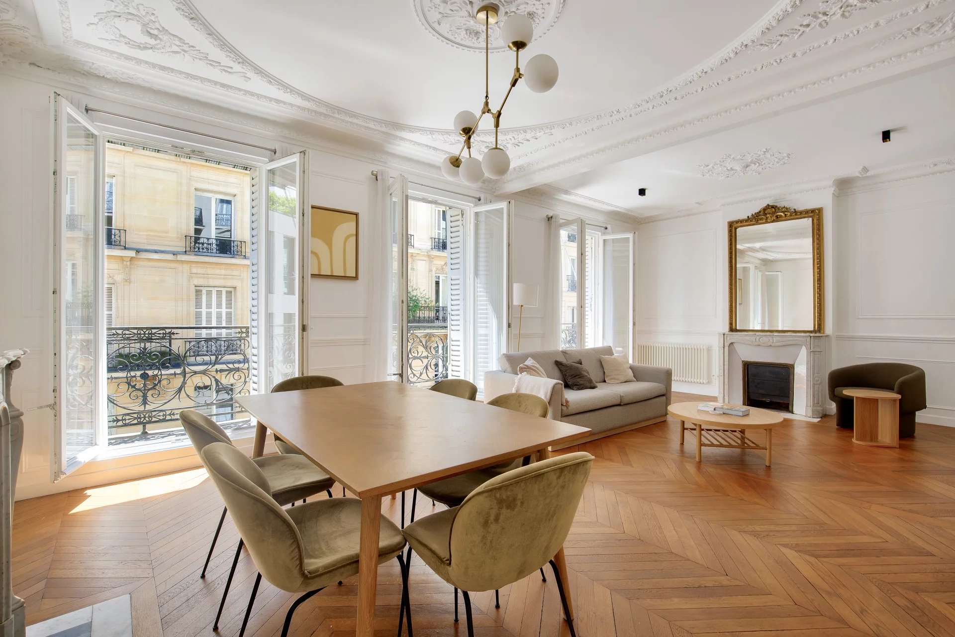 Sale Apartment Paris 16th