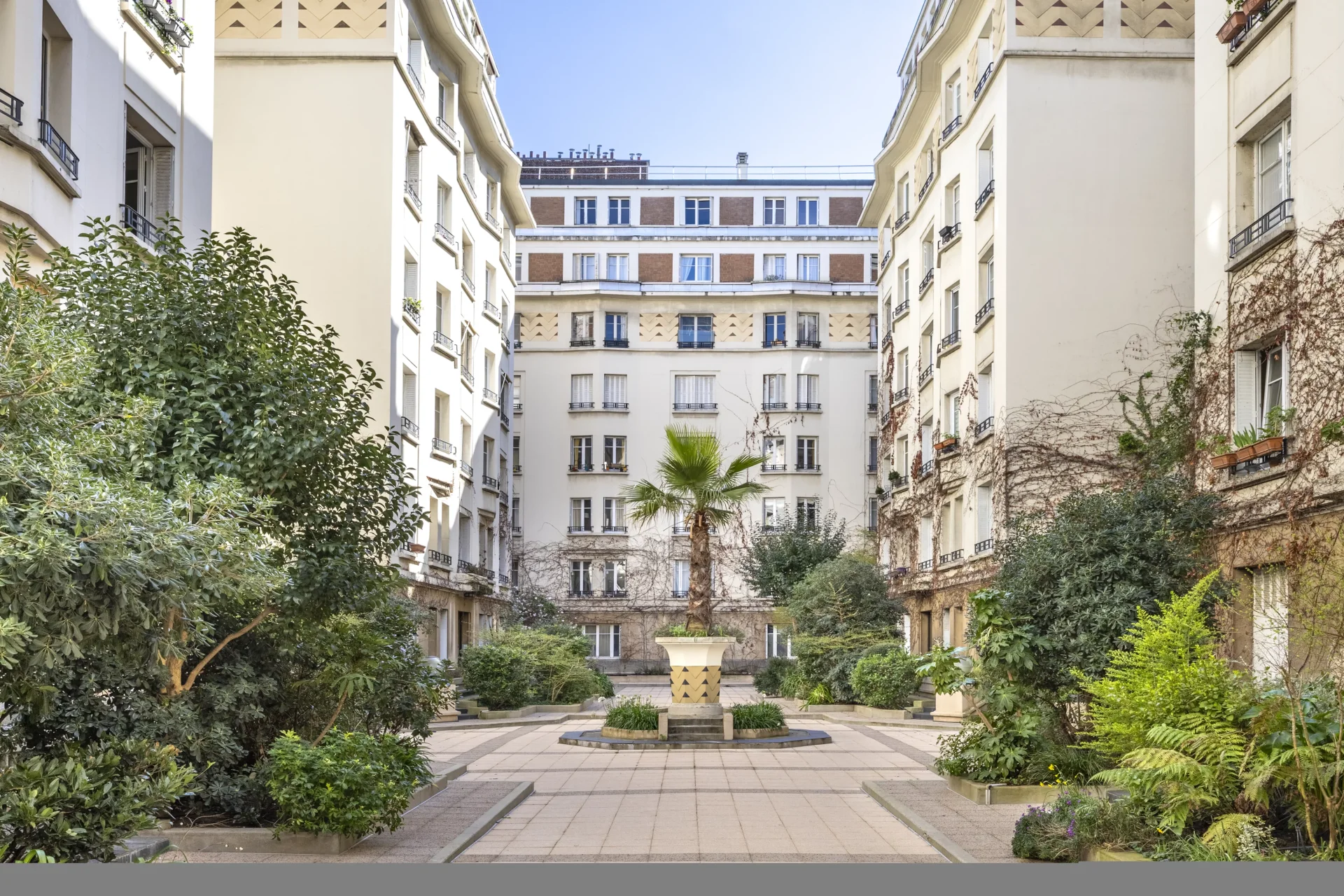 Paris 7e - RUE SAINT-DOMINIQUE