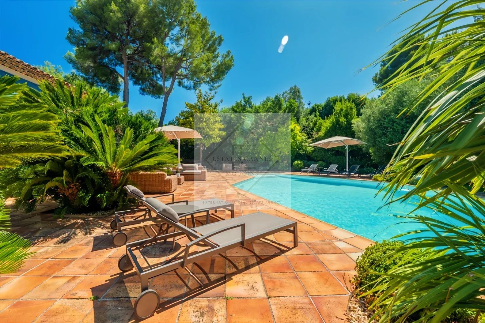Superbe villa neuve de style provençal – Vue panoramique & intimité absolue — photo 40