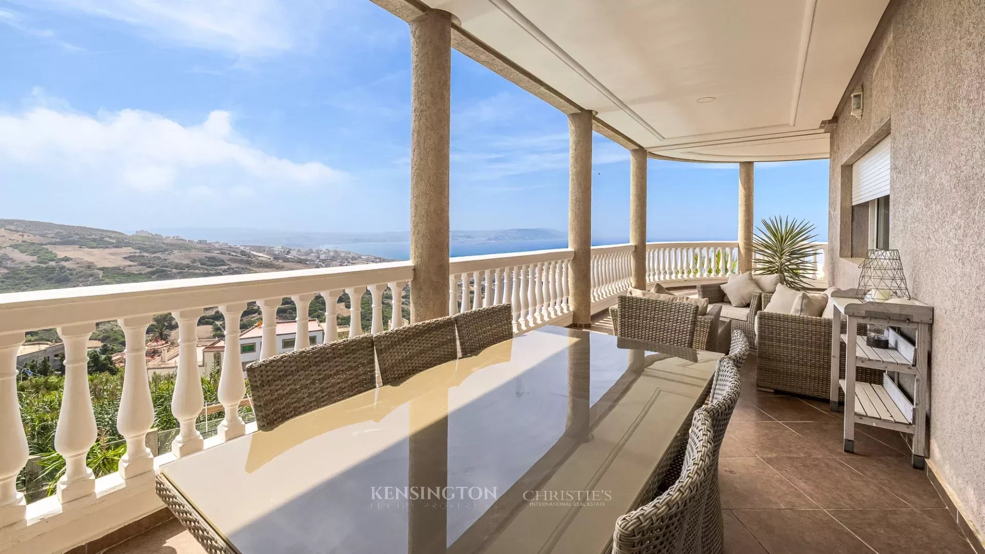 7 Bedroom Villa/Townhouse's Image 32