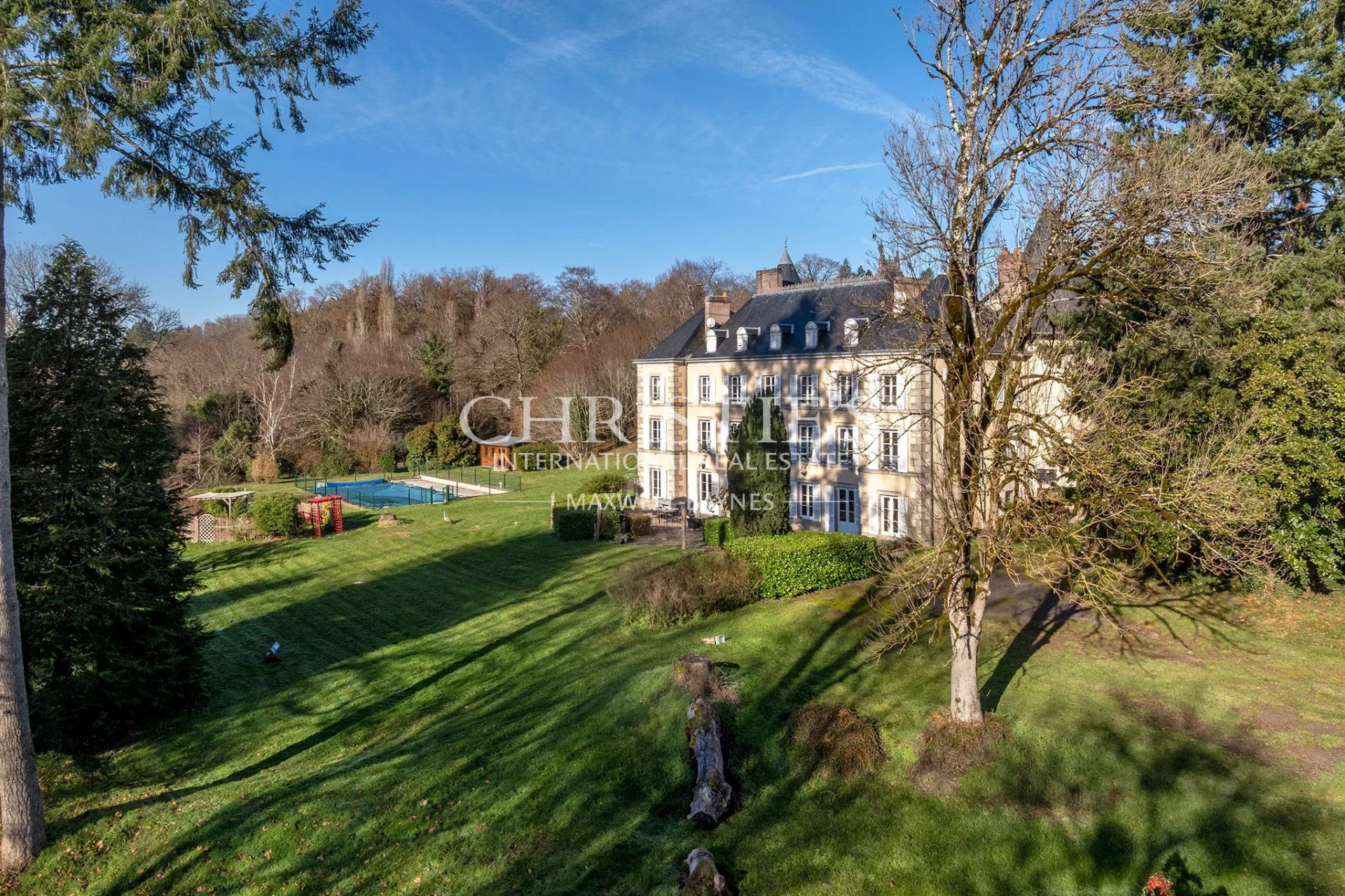 10 Bedroom Chateau's Image 39