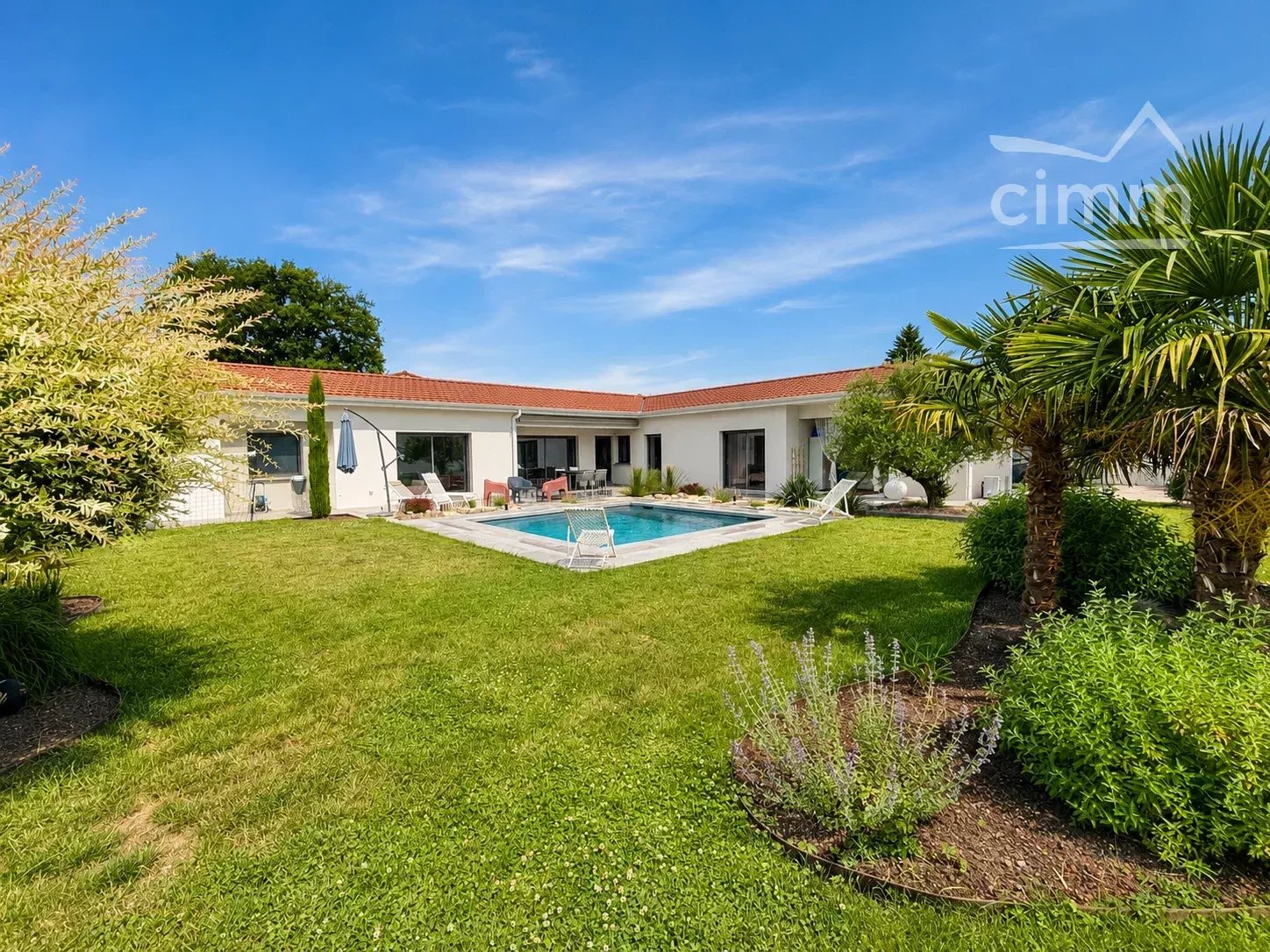 Agence immobilière de 