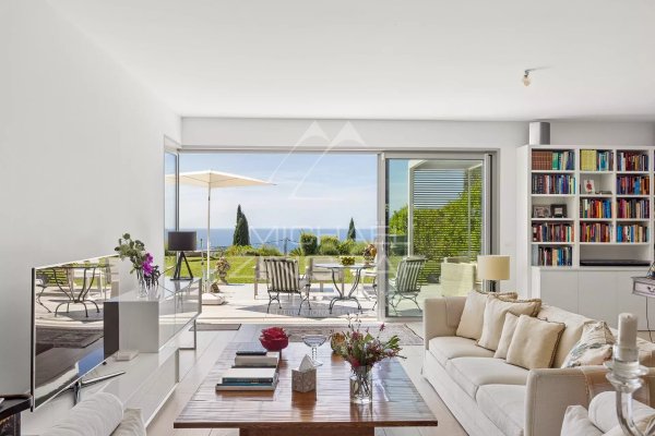 Exceptional 5-room flat – garden – 4 garages — photo 3