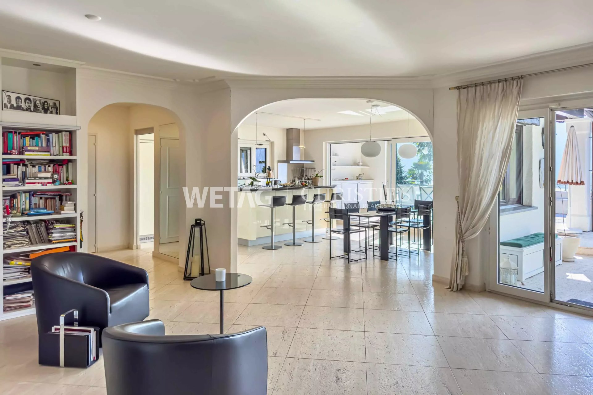 5 Bedroom Villa/Townhouse's Image 4