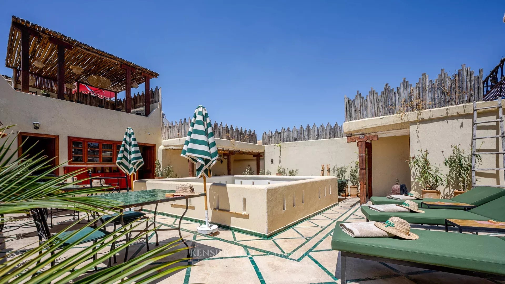6 Bedroom Villa/Townhouse's Image 23