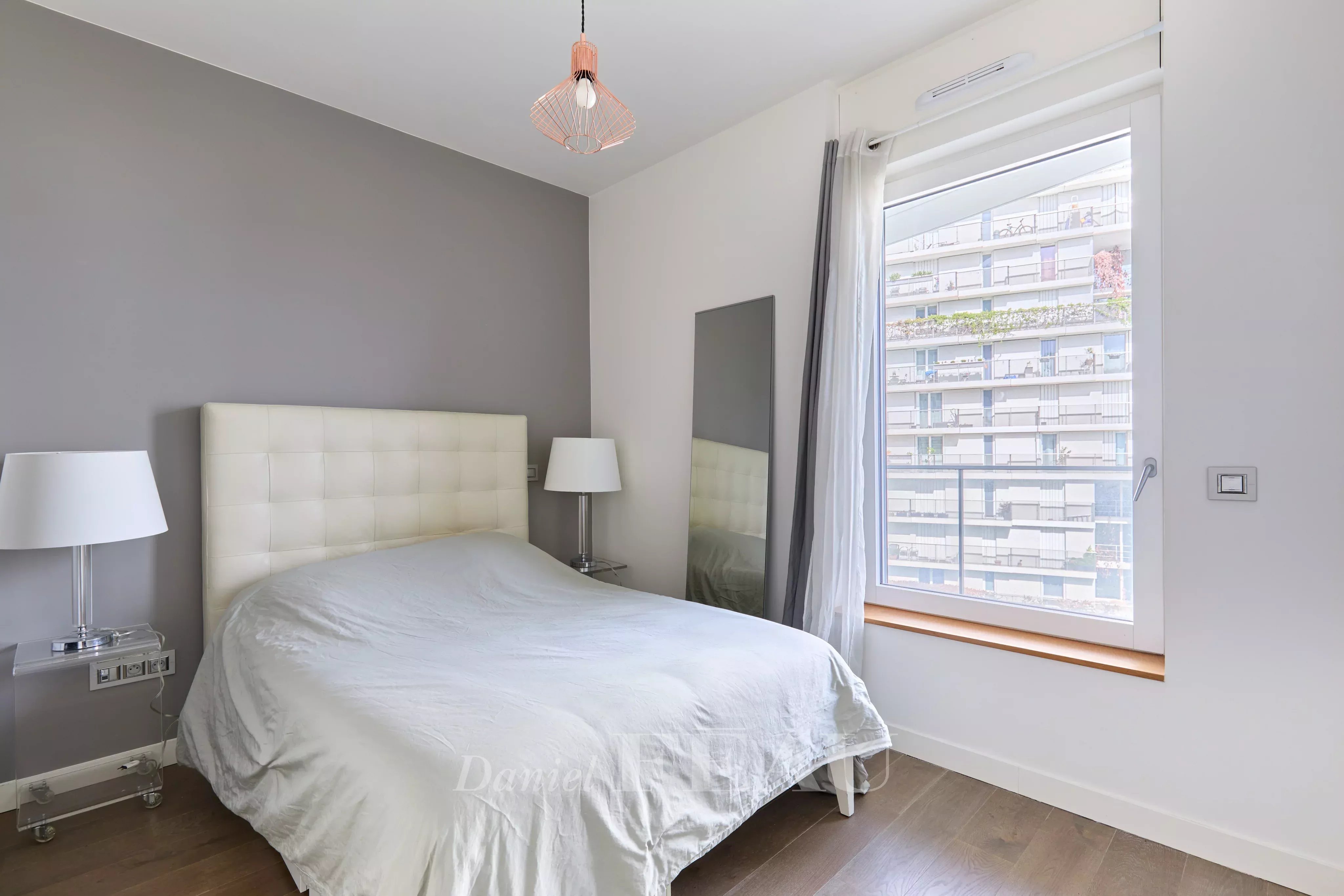 Sale Apartment Paris 17th