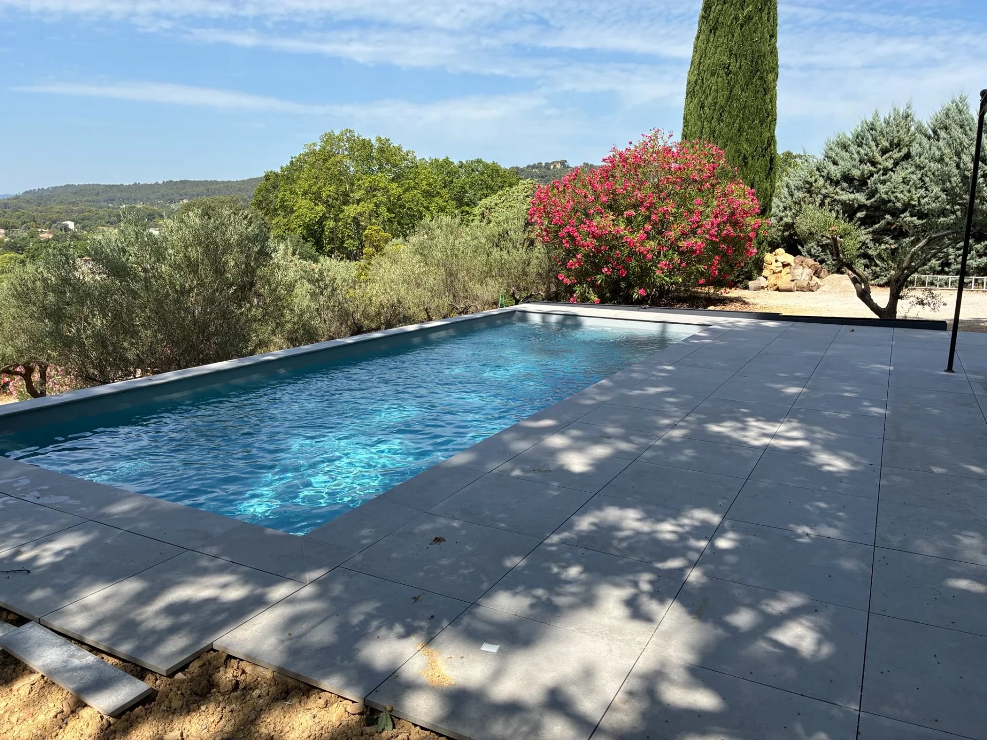 Wonderful property 3 beds pool views COTIGNAC